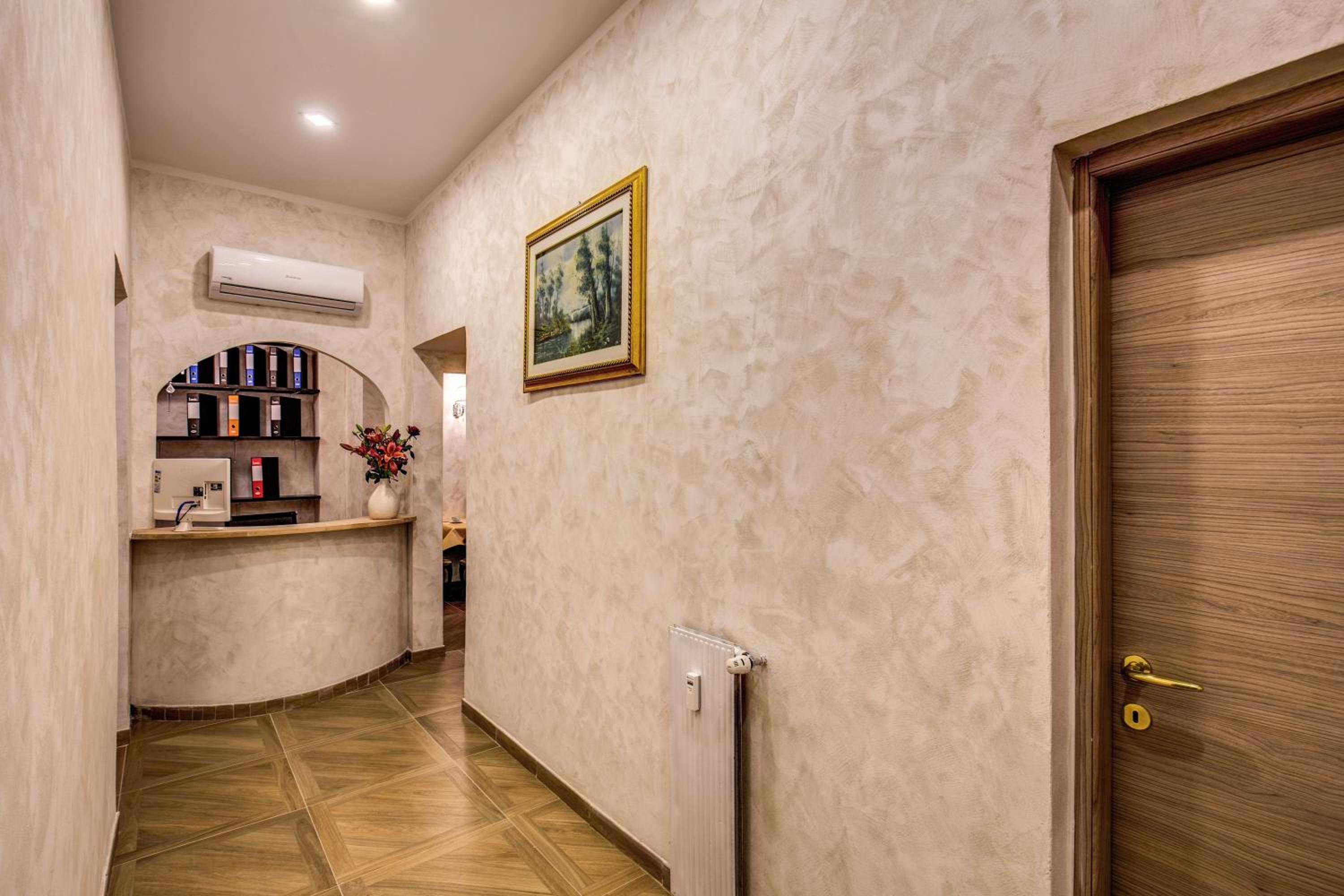 AMICI GUESTHOUSE