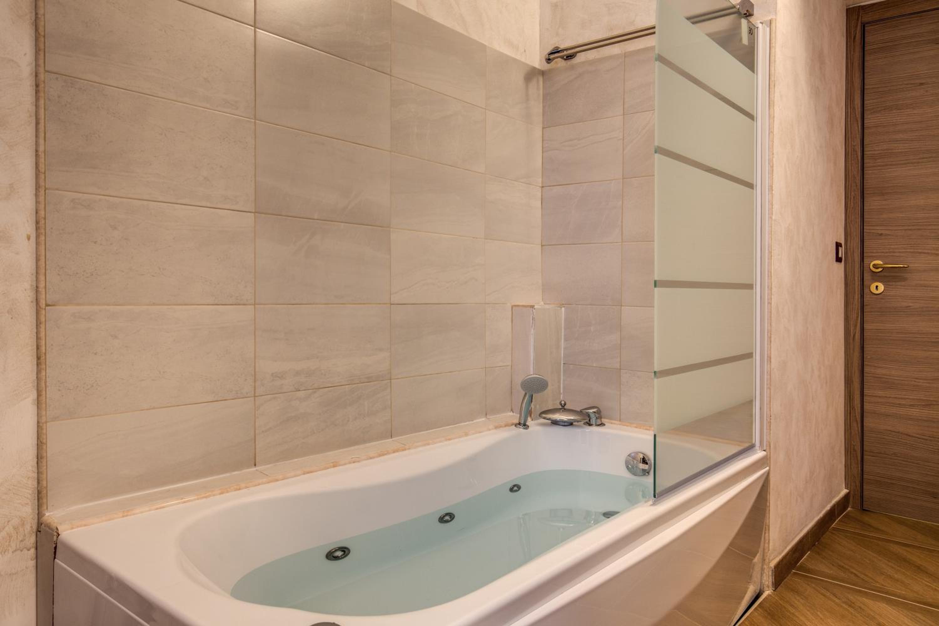 AMICI GUESTHOUSE