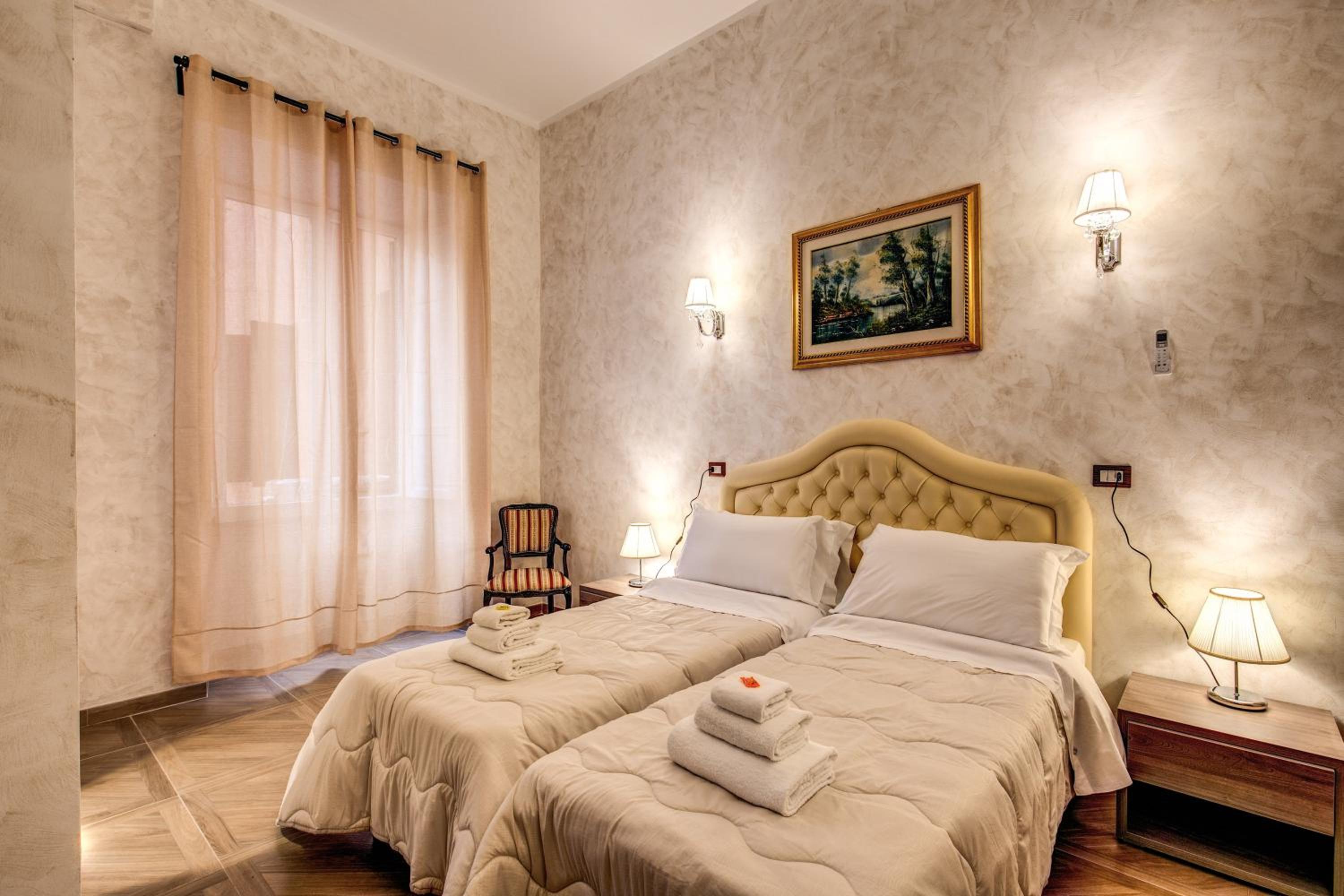 AMICI GUESTHOUSE