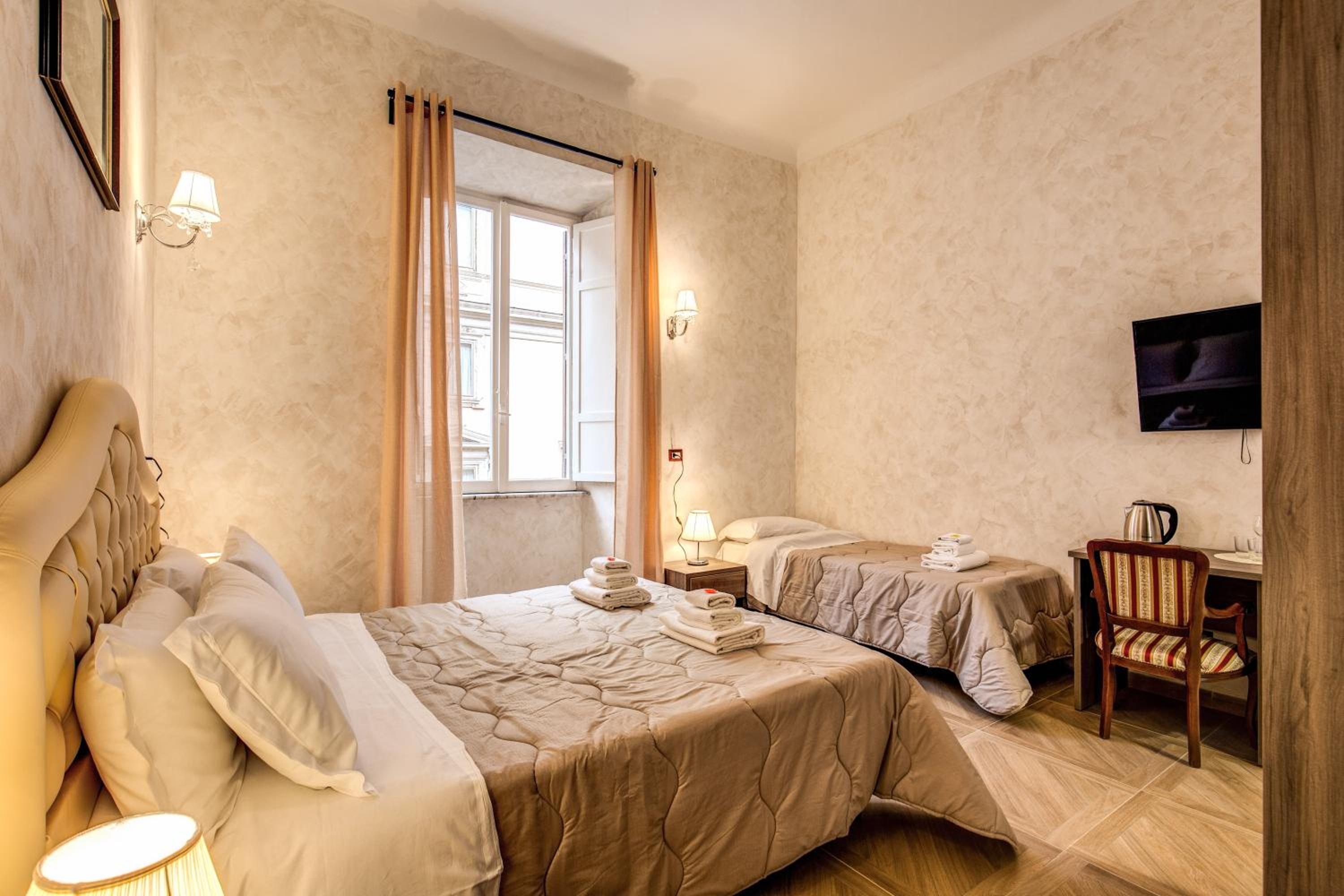 AMICI GUESTHOUSE