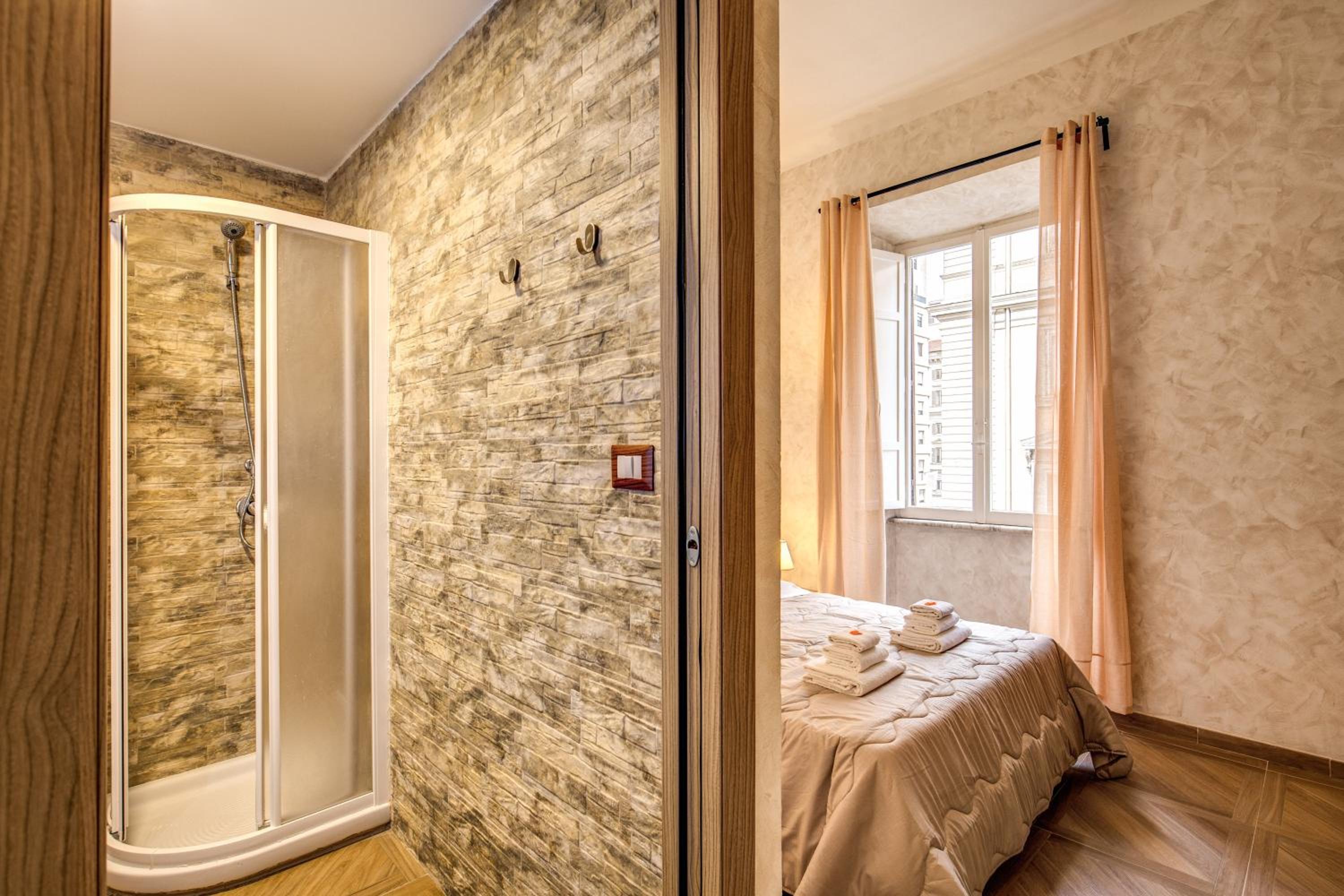 AMICI GUESTHOUSE