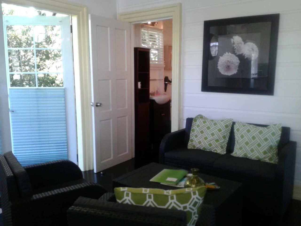 Palm Cottage