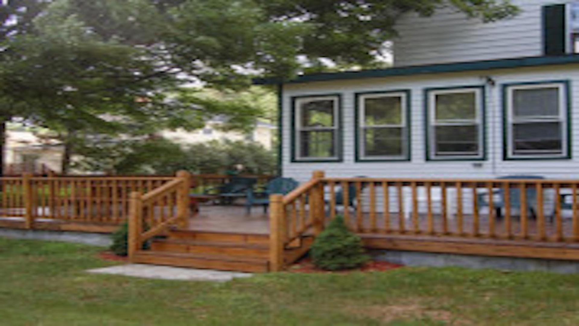 The Elms Waterfront Cottages