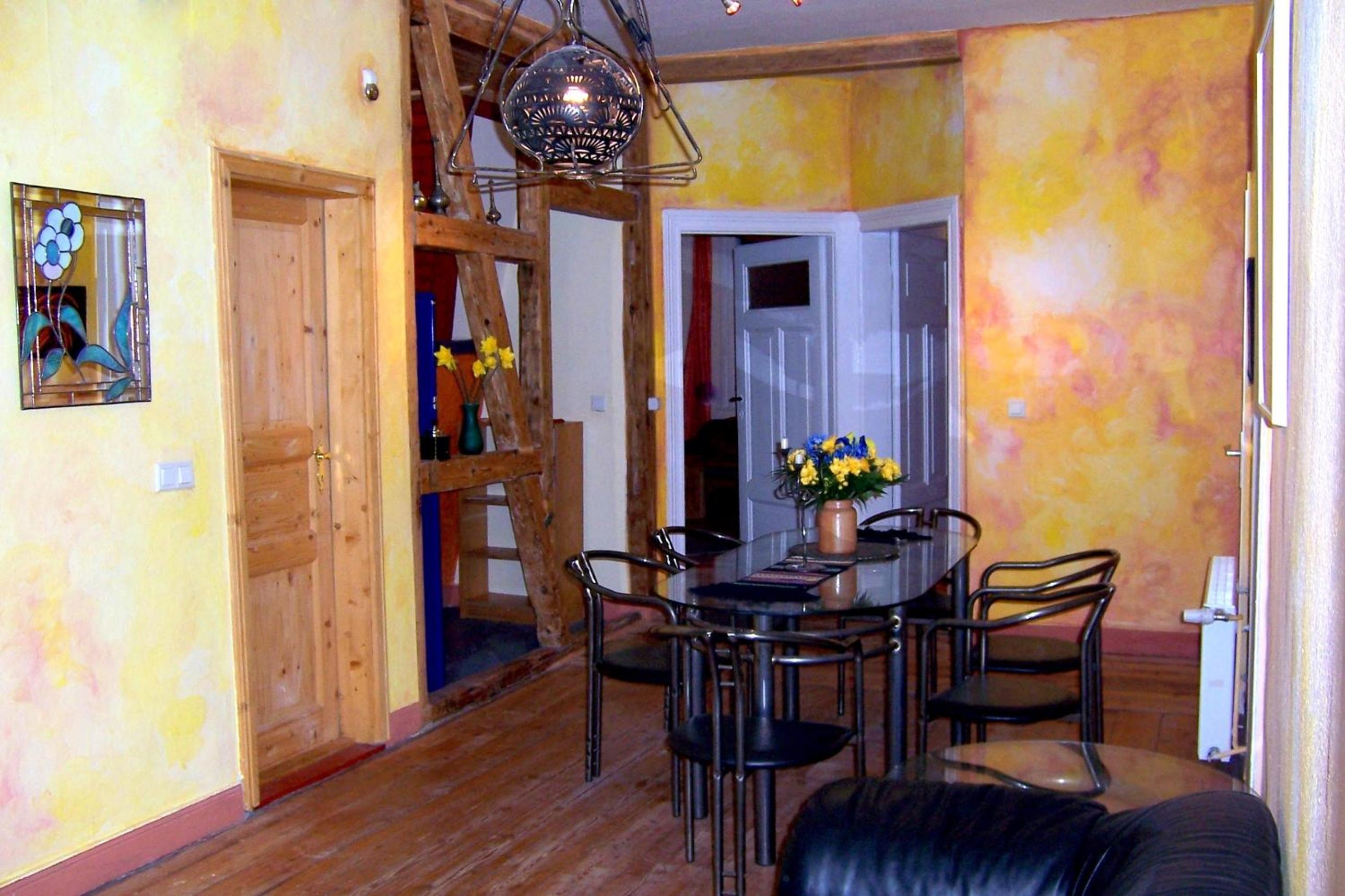 Forest-Lodge