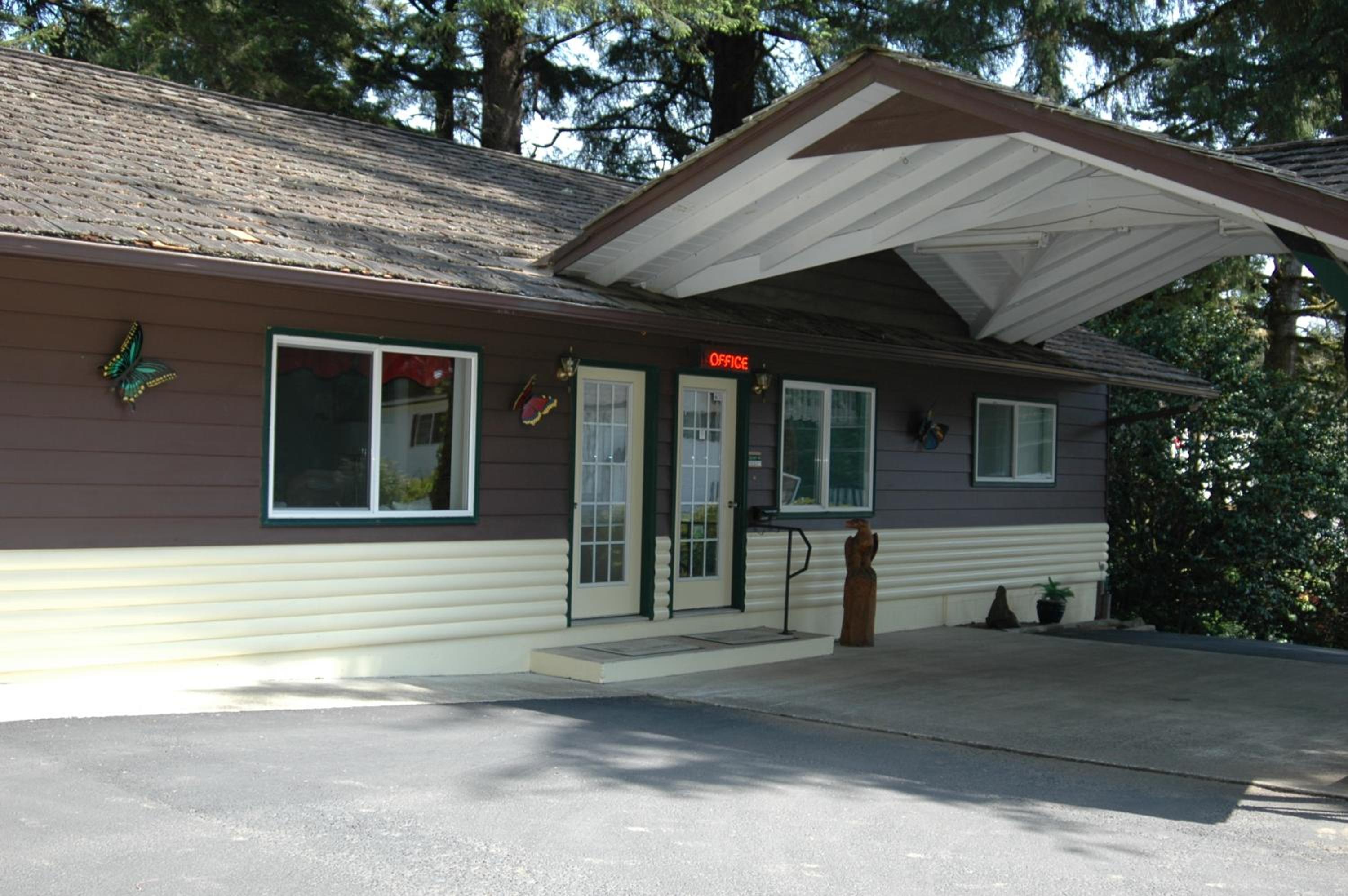 Park Motel and Cabins