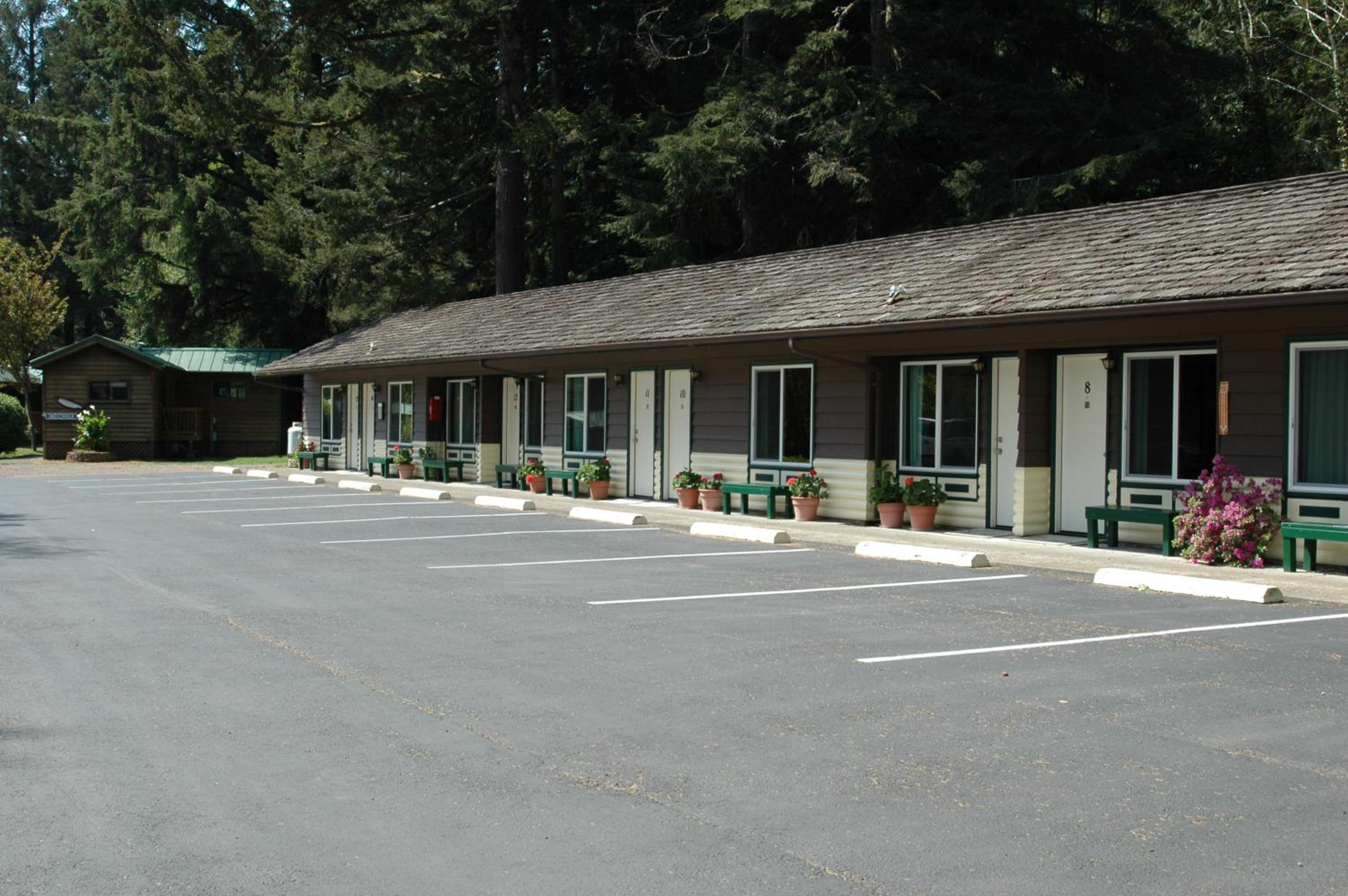 Park Motel and Cabins
