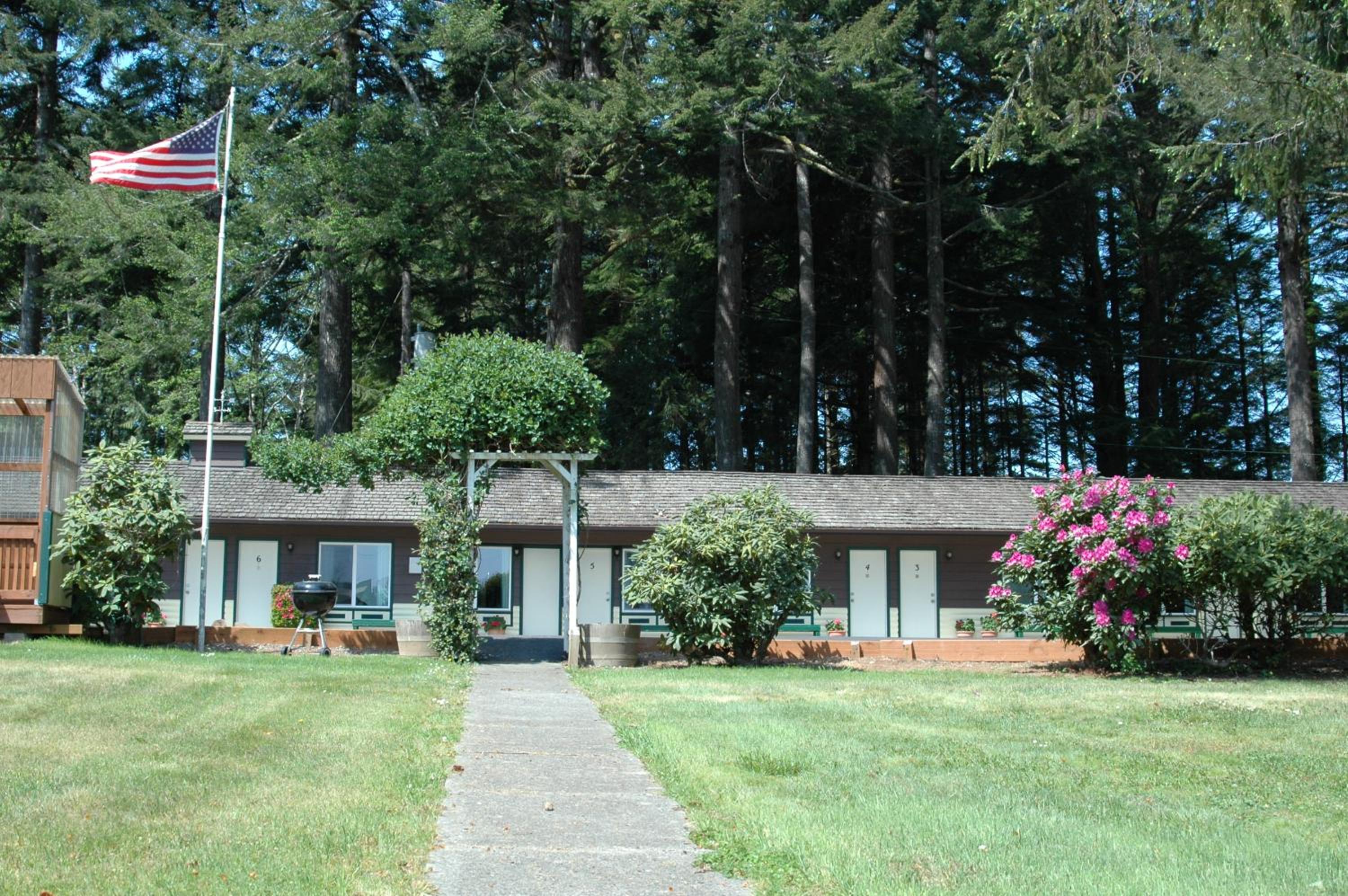 Park Motel and Cabins