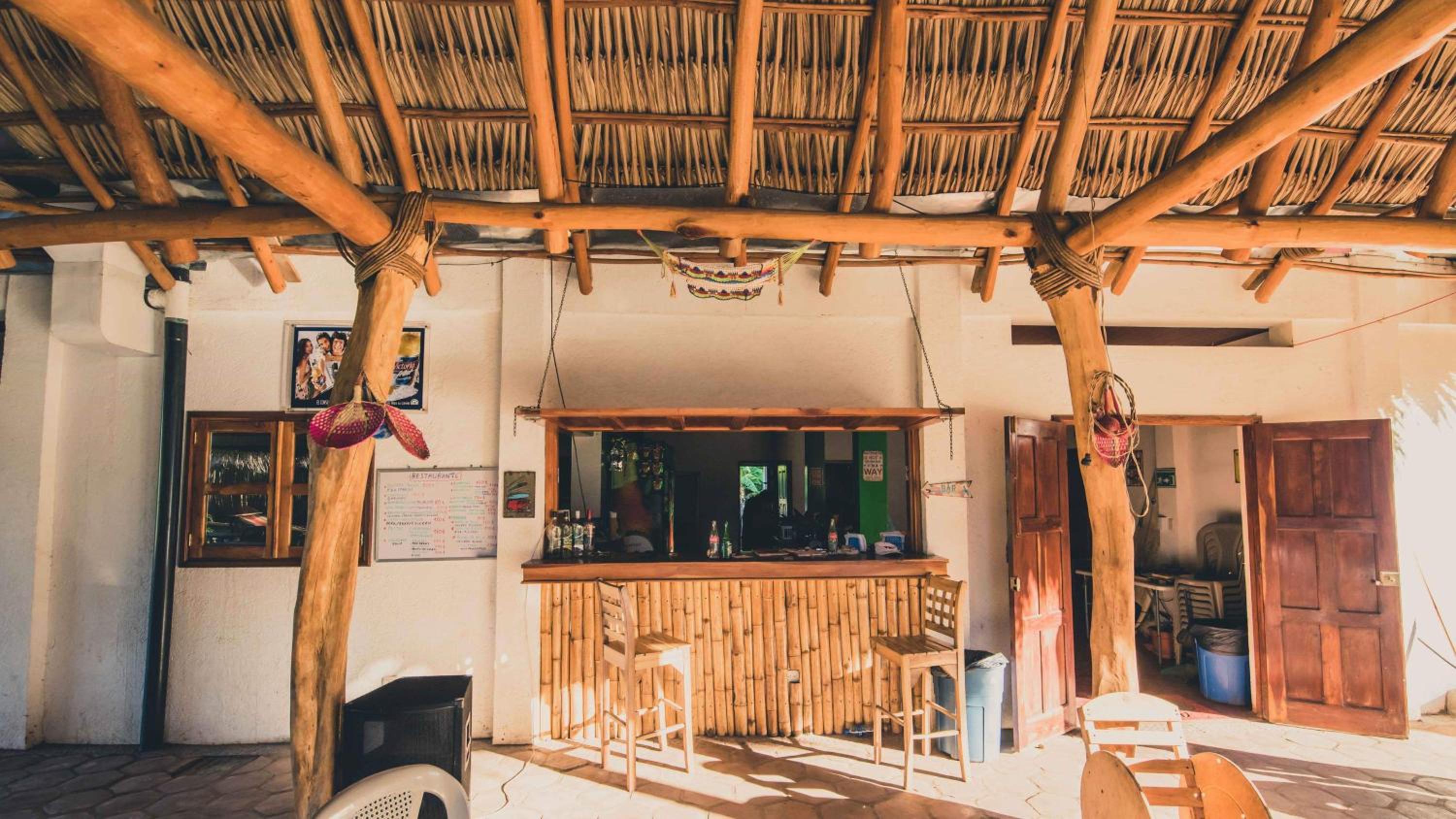 Badaboom Hostal & Surf view 4