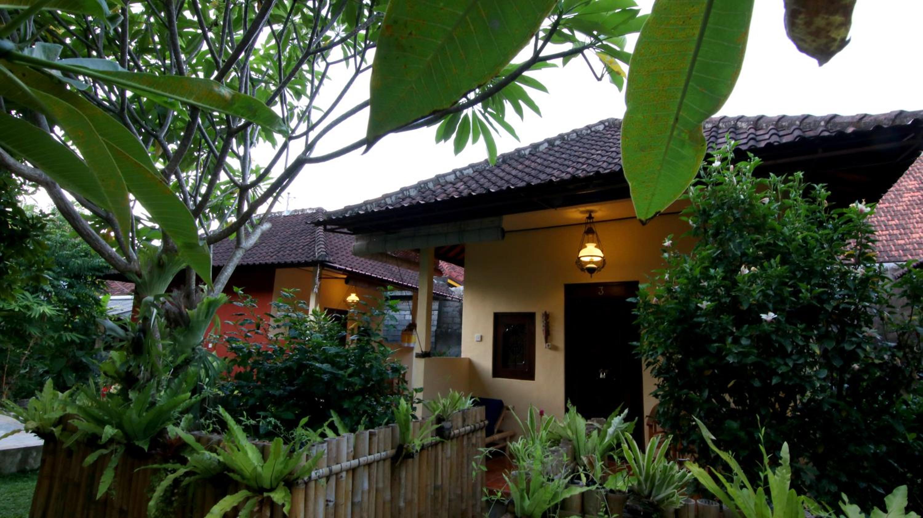Ayye Bungalows