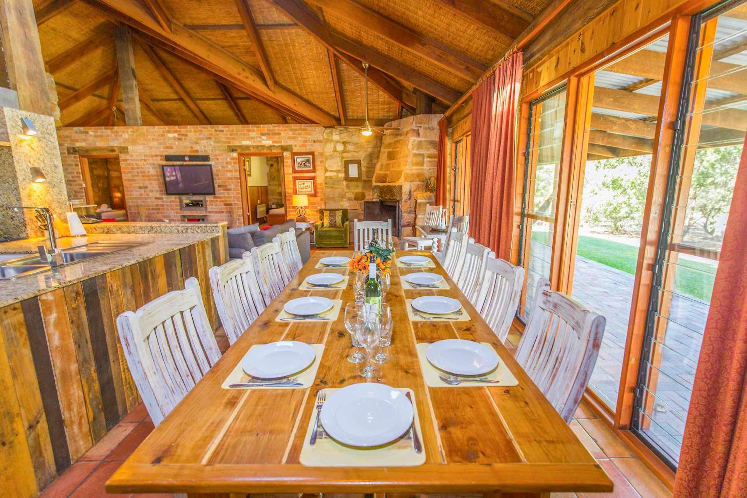 Monkey Place Country House