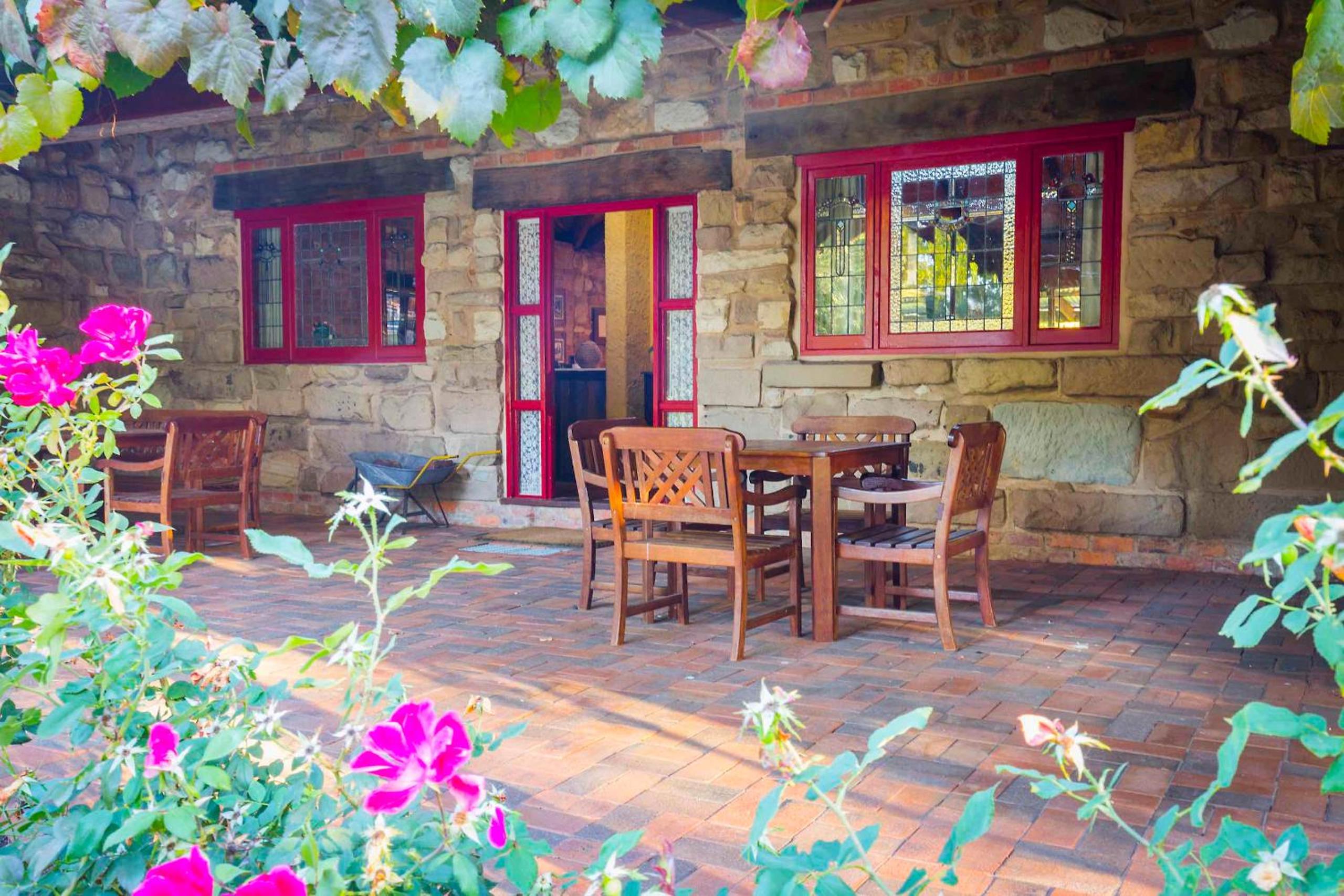 Monkey Place Country House