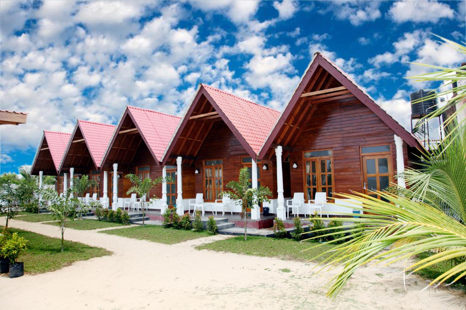 Hotel Elegant Green Beach Resort - Image 1