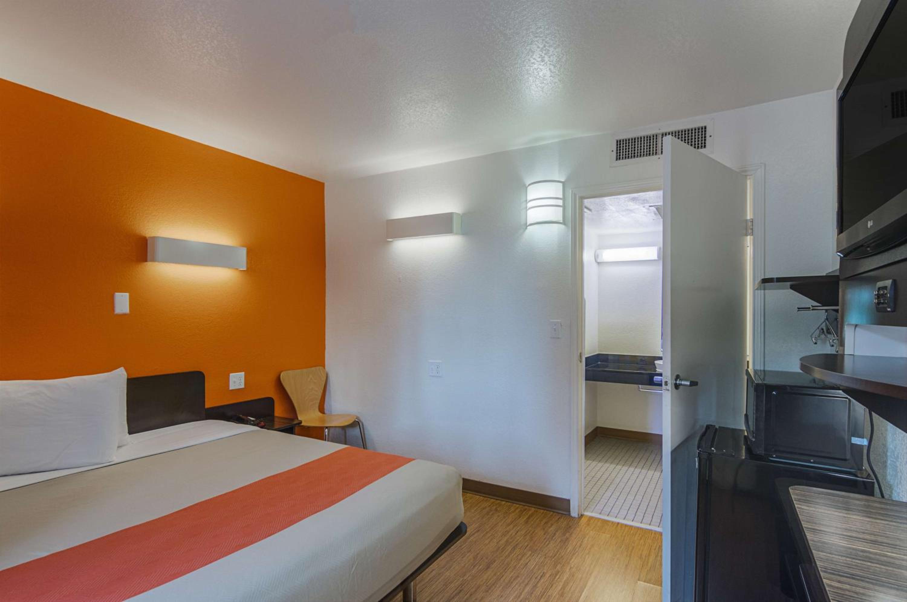 Ardmore Vacations - Motel 6-Ardmore, OK - Property Image 38