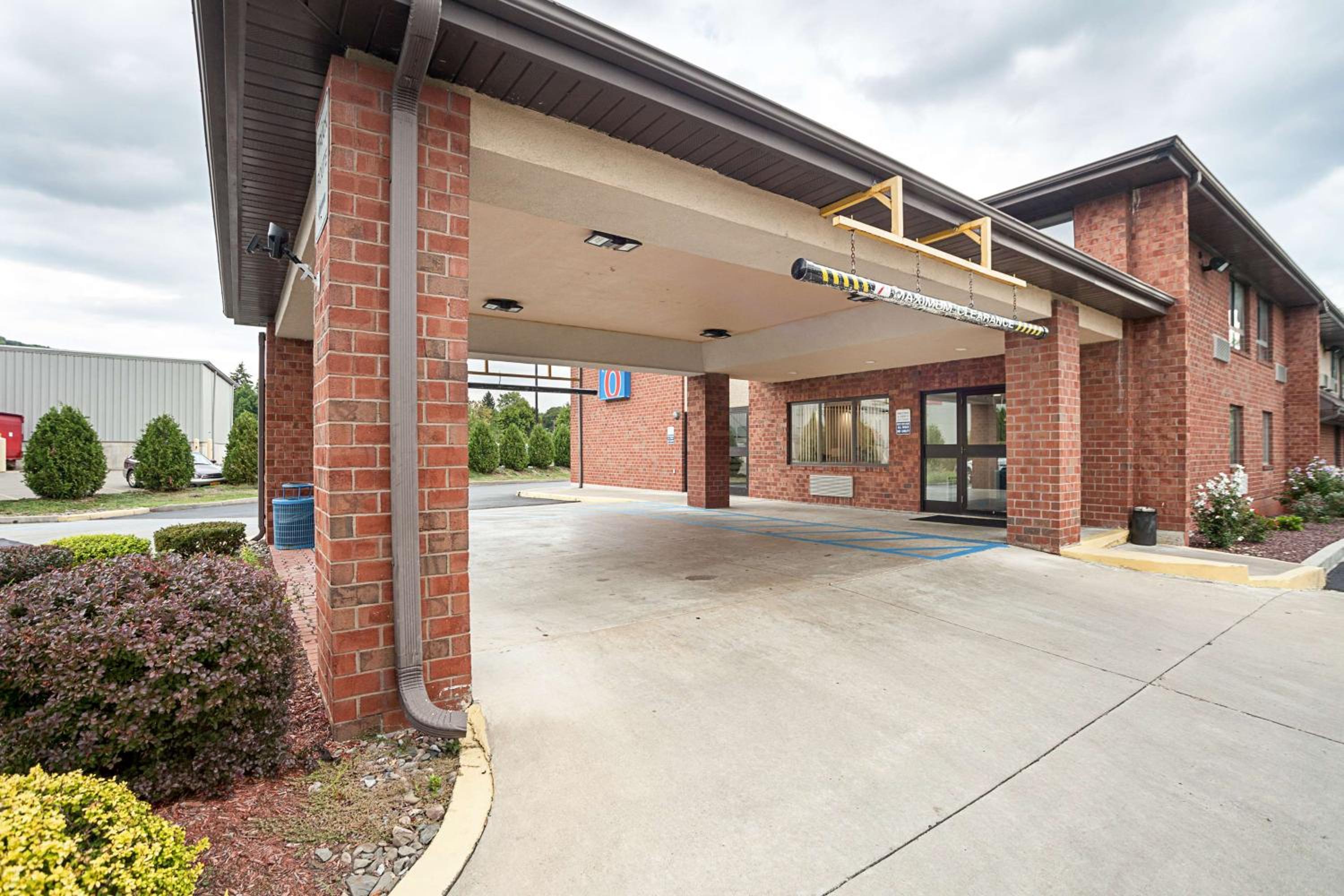 Motel 6-Binghamton, NY