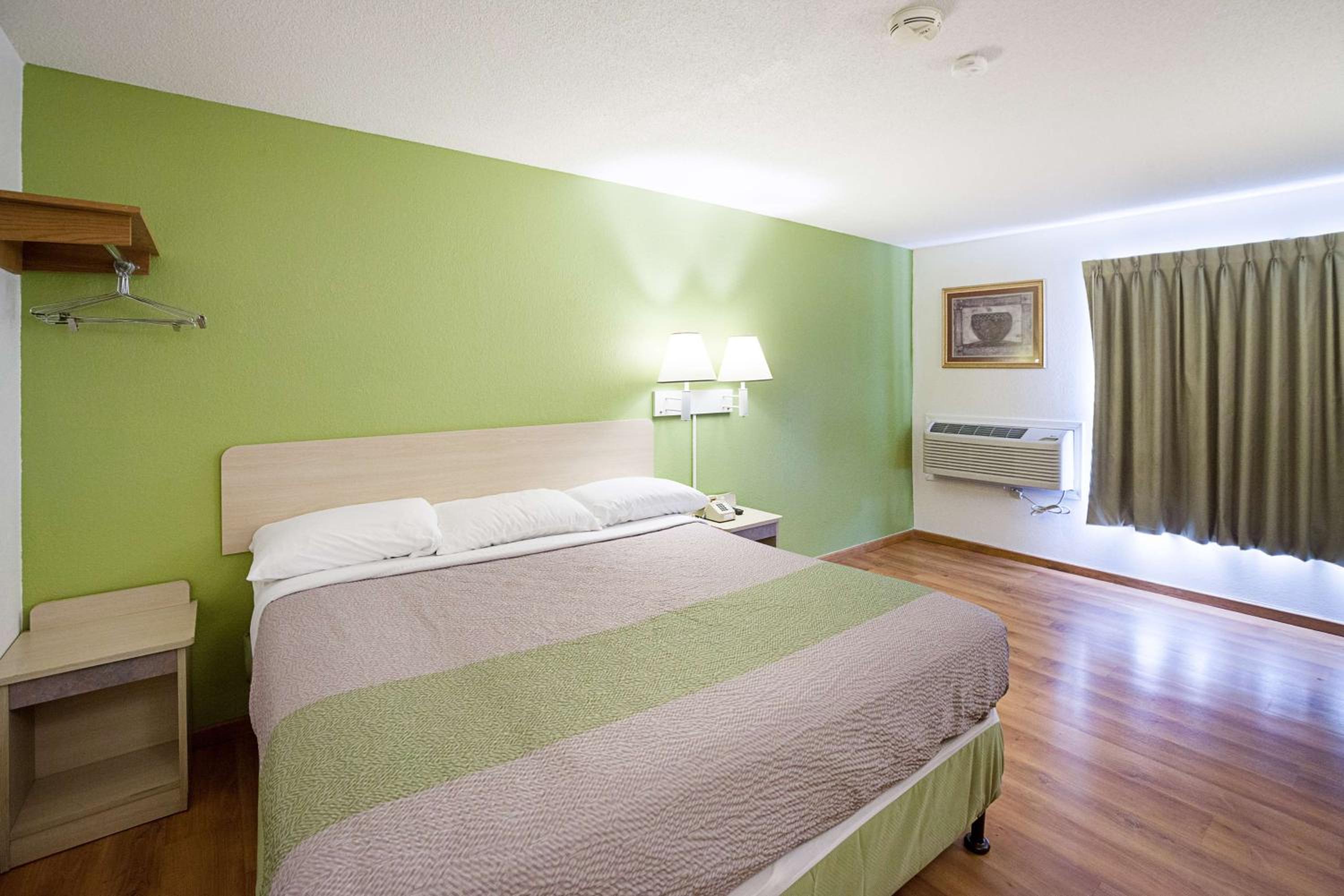 Motel 6-Binghamton, NY