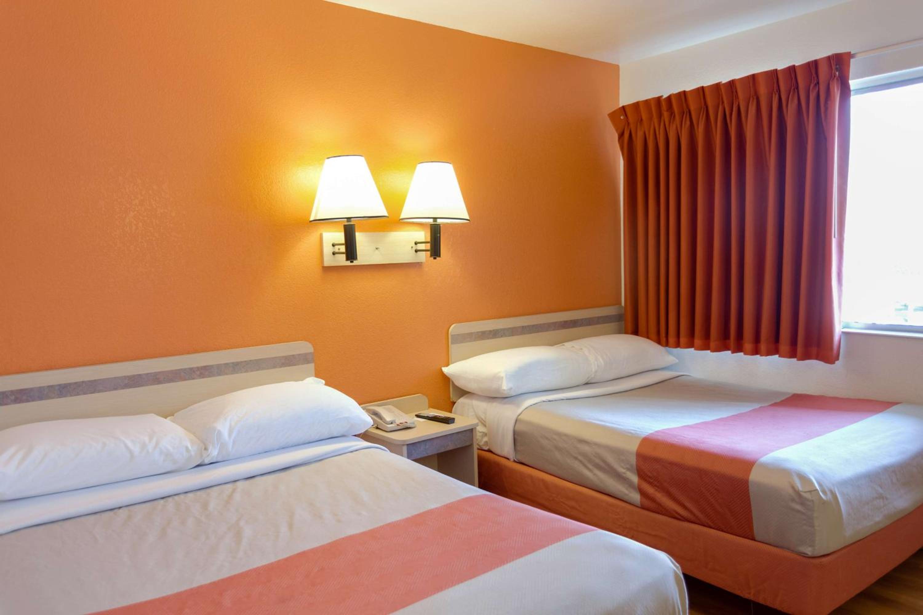 Motel 6 Weed - Mount Shasta - Property Image 10