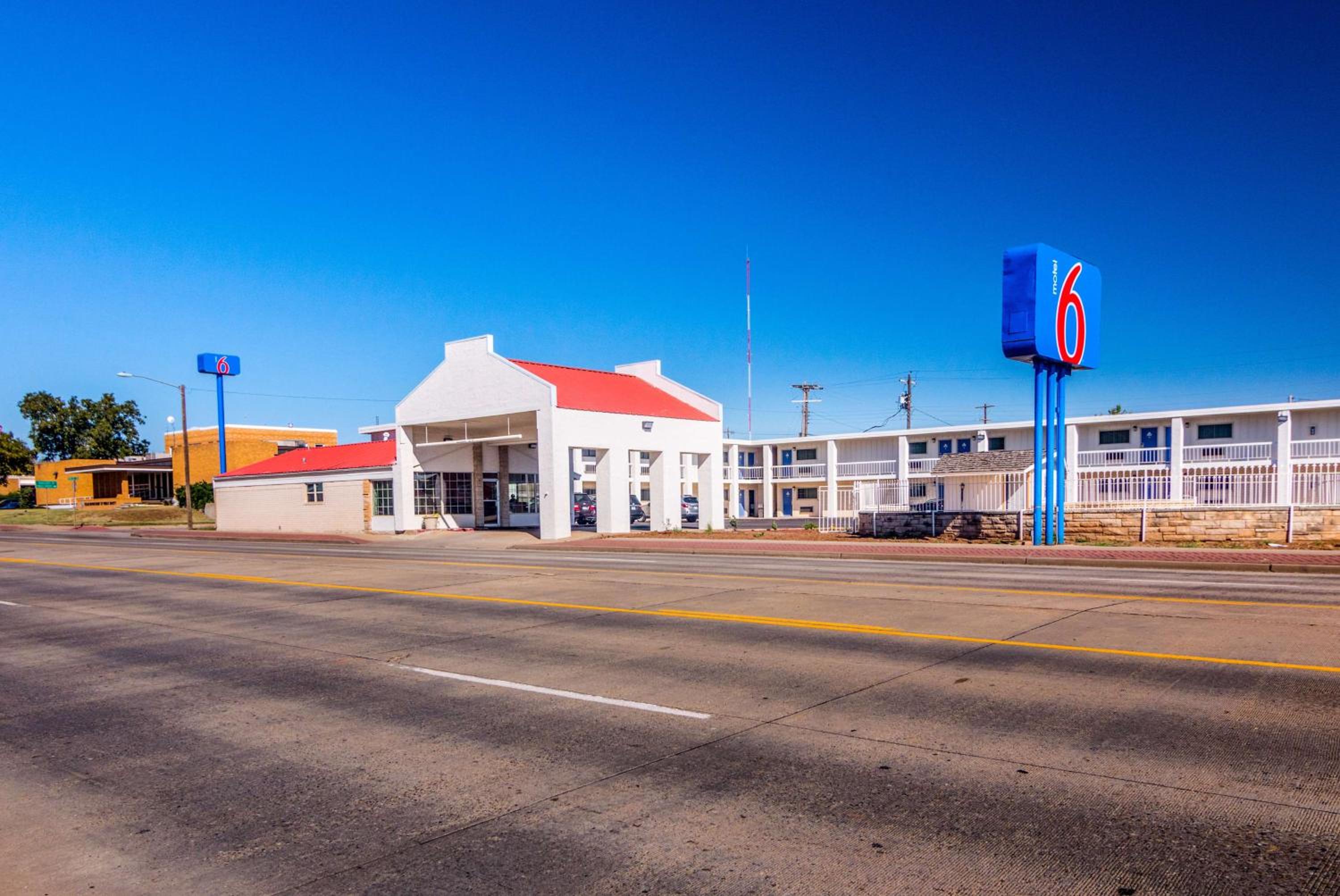 Childress Vacations - Motel 6-Childress, TX - Property Image 21