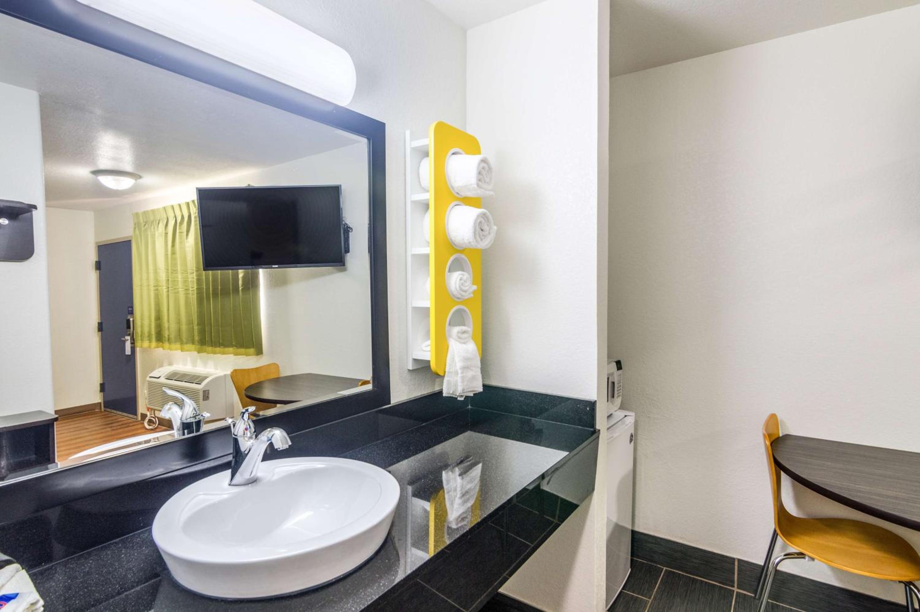 Childress Vacations - Motel 6-Childress, TX - Property Image 38