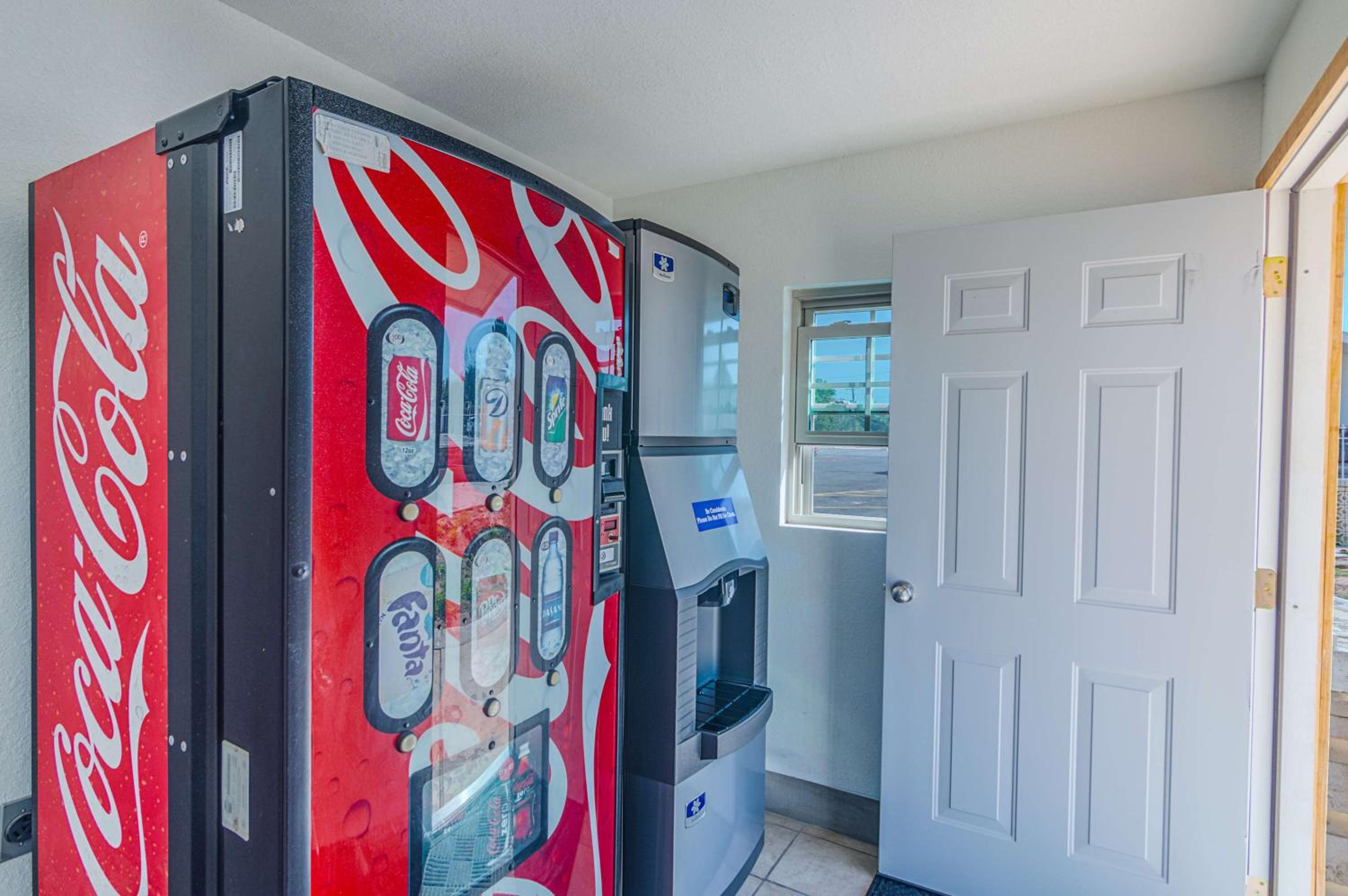 Childress Vacations - Motel 6-Childress, TX - Property Image 1