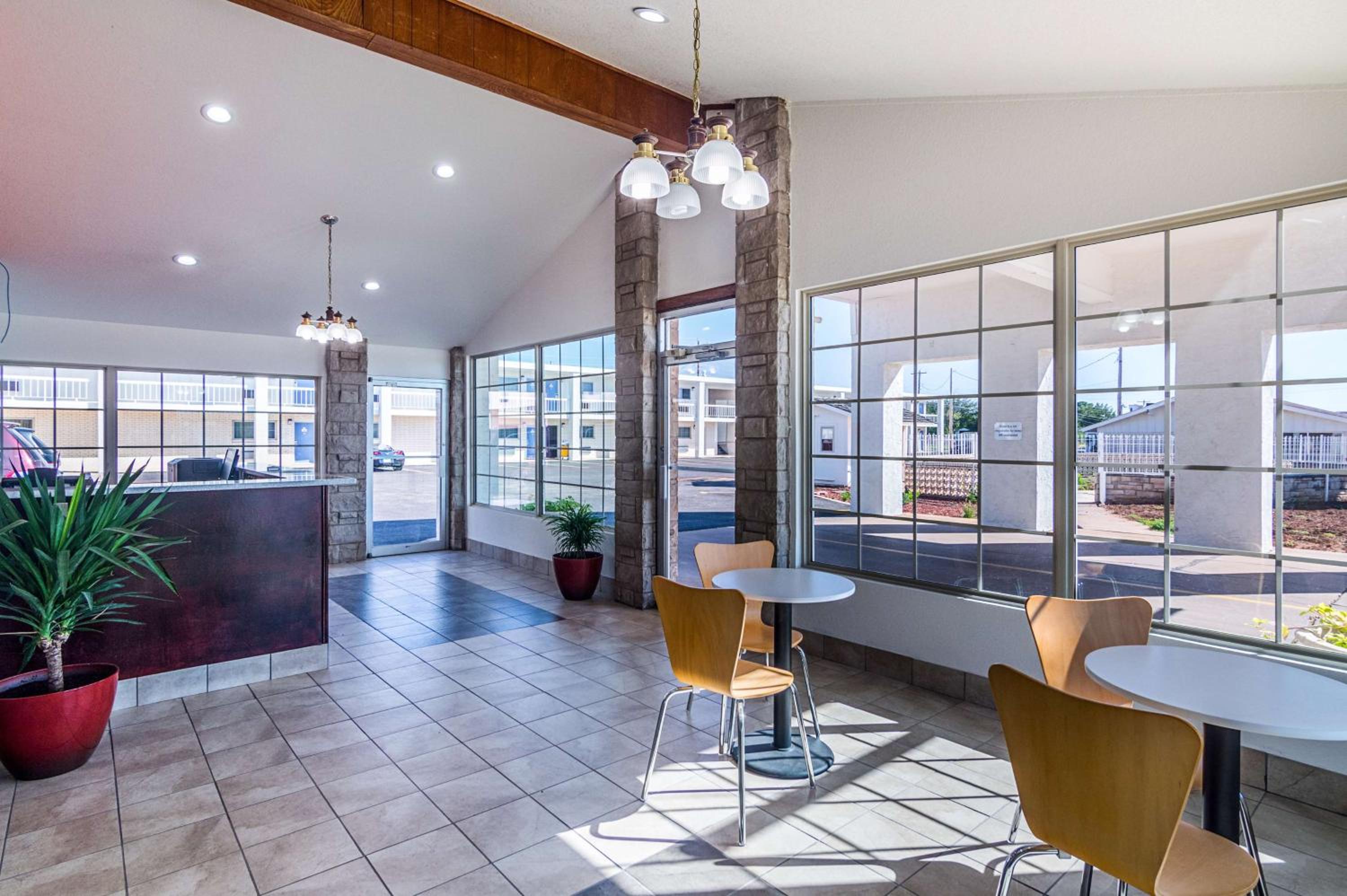 Childress Vacations - Motel 6-Childress, TX - Property Image 9