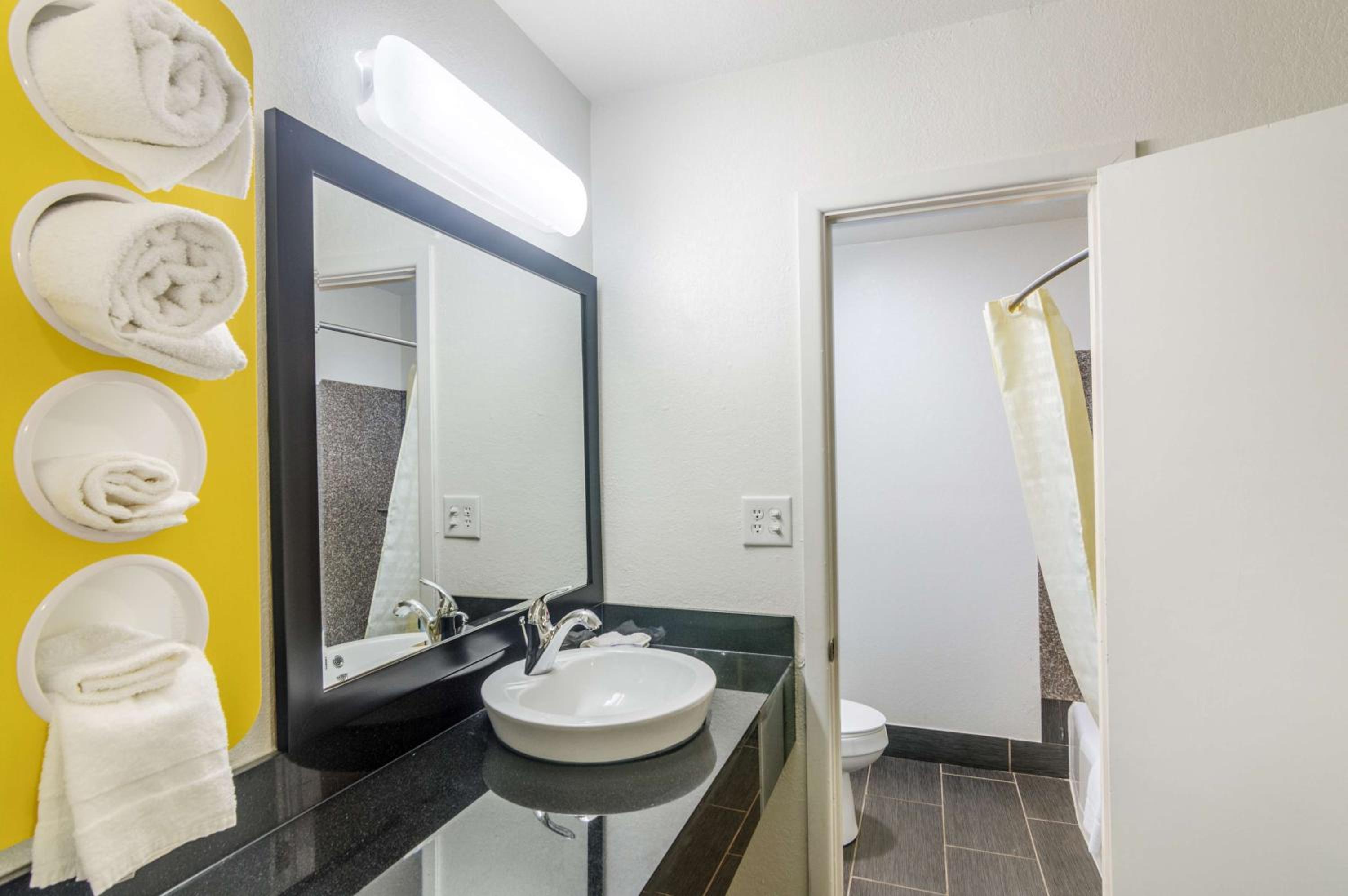 Childress Vacations - Motel 6-Childress, TX - Property Image 3