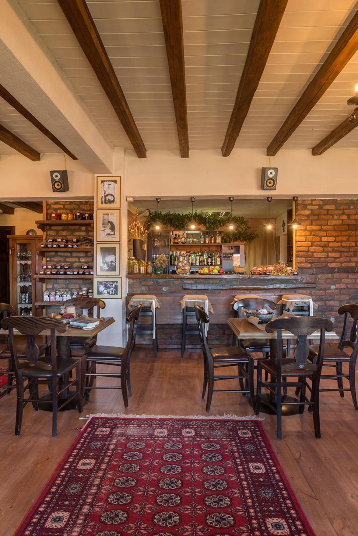 ROUGA Mountain Boutique Suites & Spa