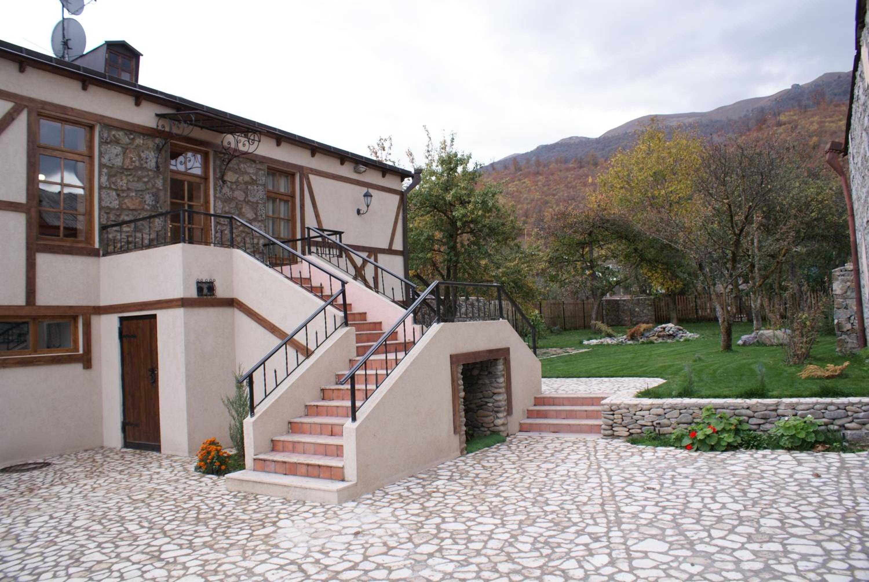 Takht House