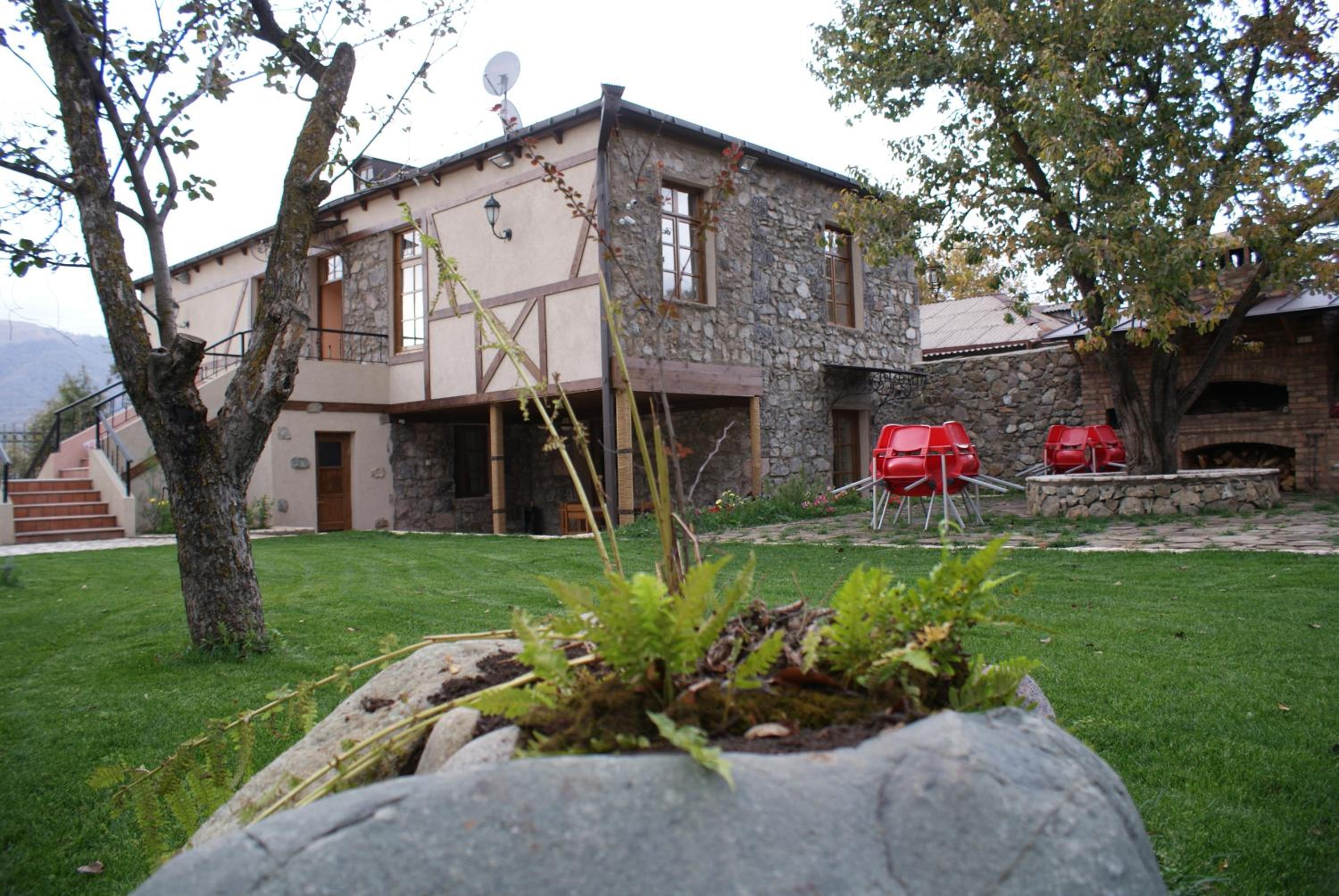 Takht House