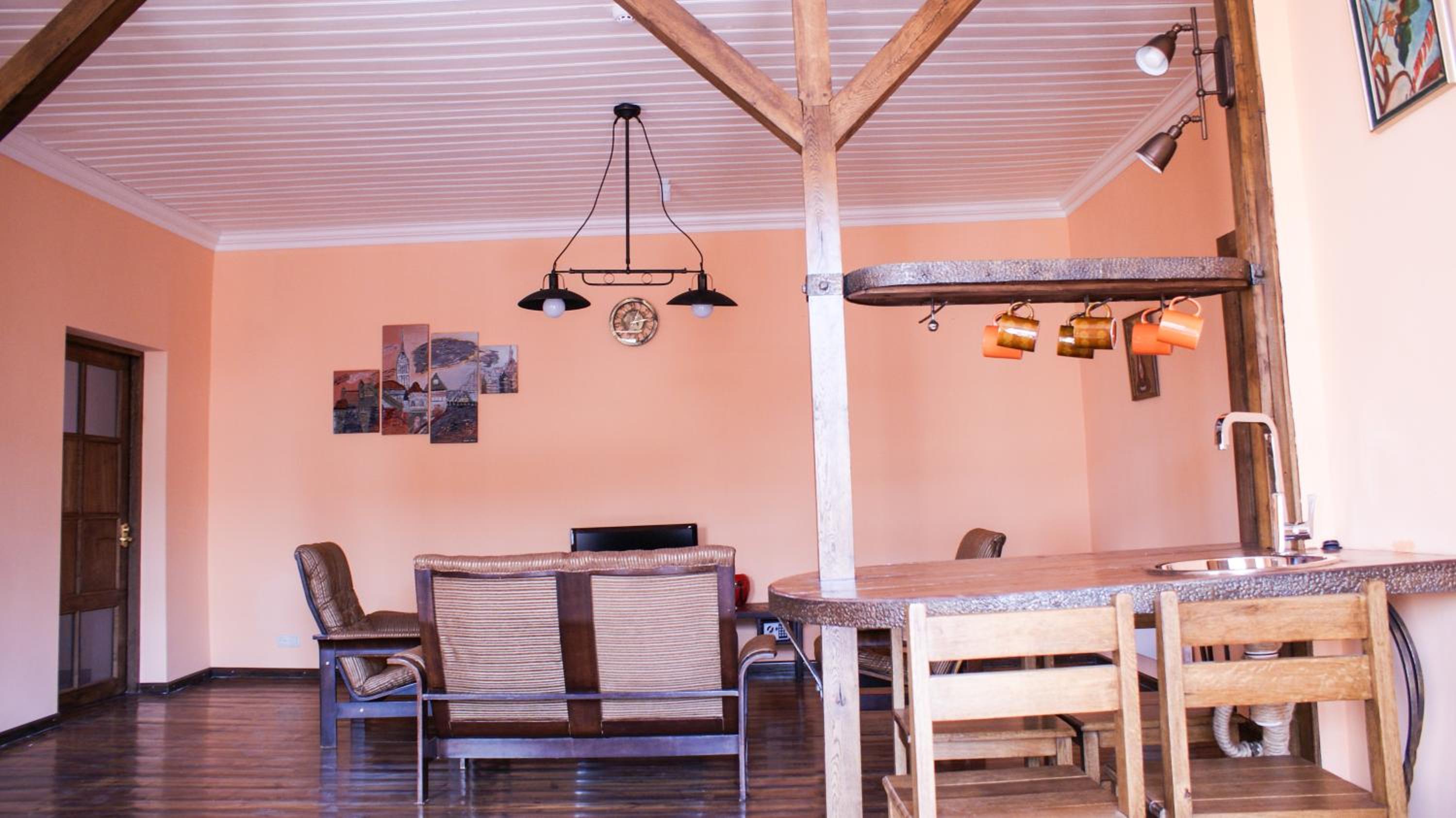 Takht House