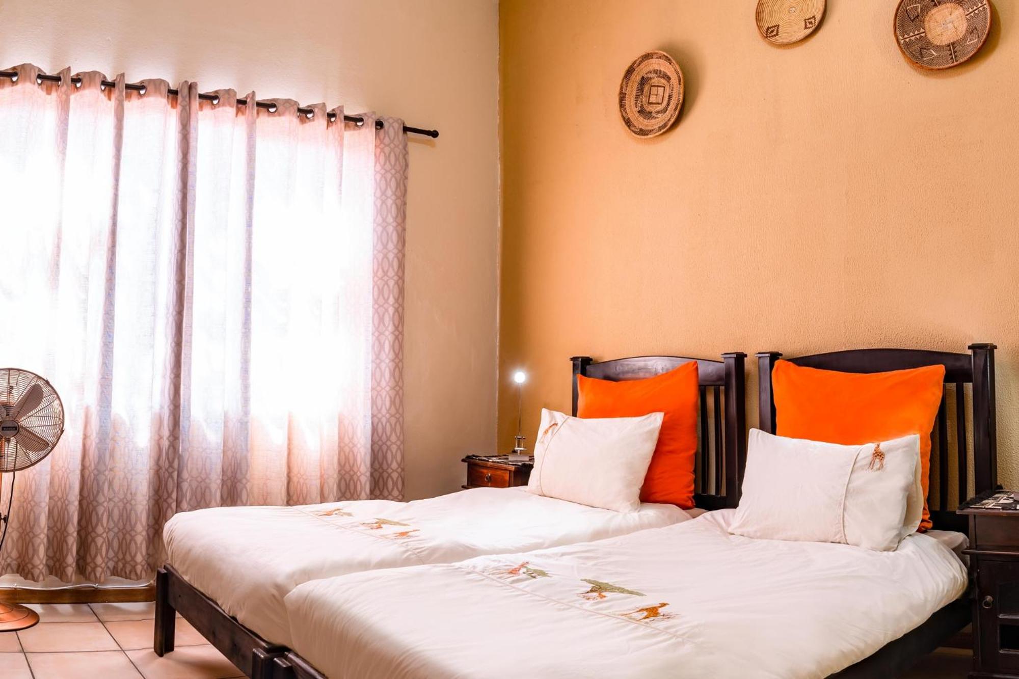 Chameleon Backpackers & Guesthouse view 2