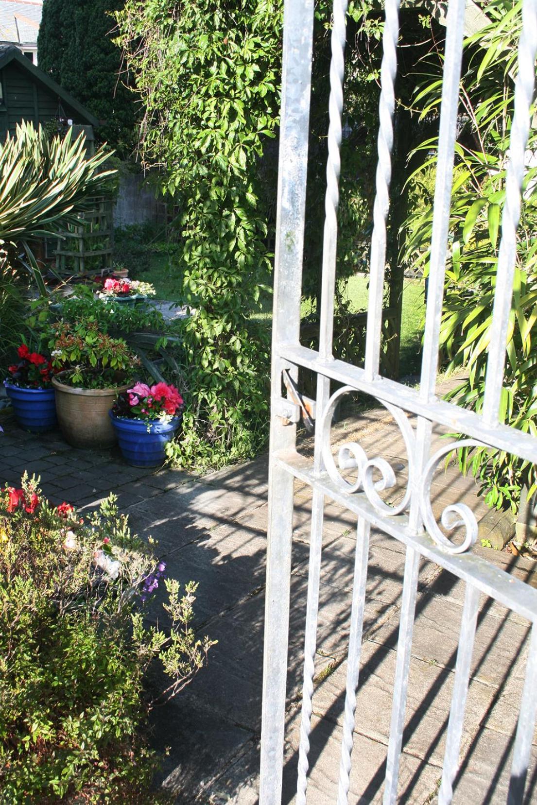 TOWNHOUSE ROOMS view 2