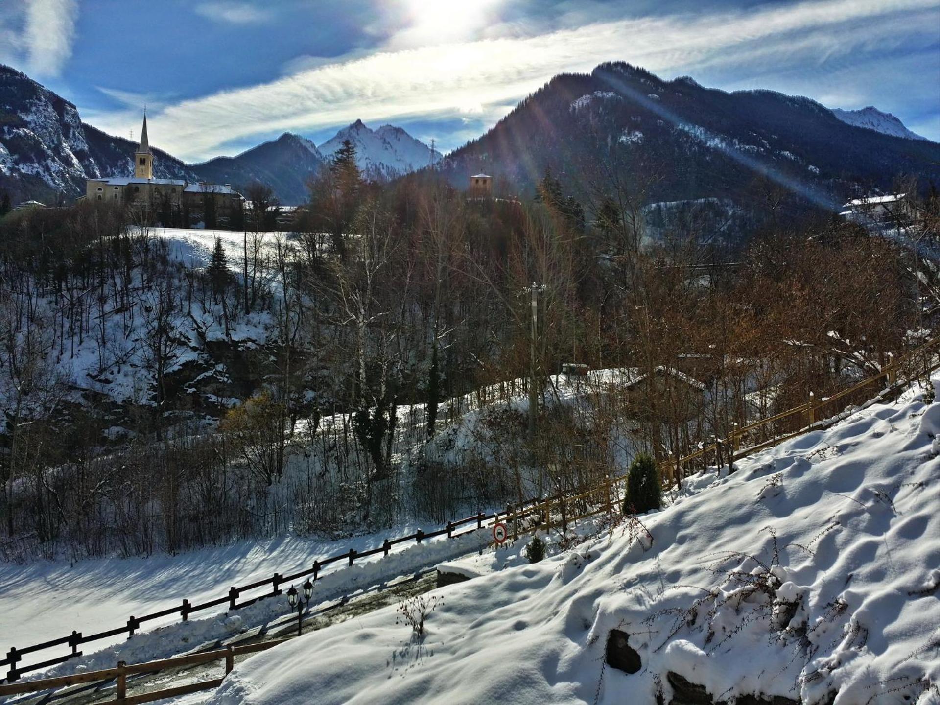 Photo 12