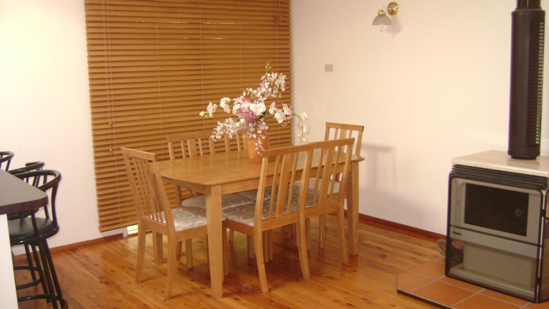 Accommodation Sydney North - Forestville 4 bedroom 2 bathroom Pet Friendly House