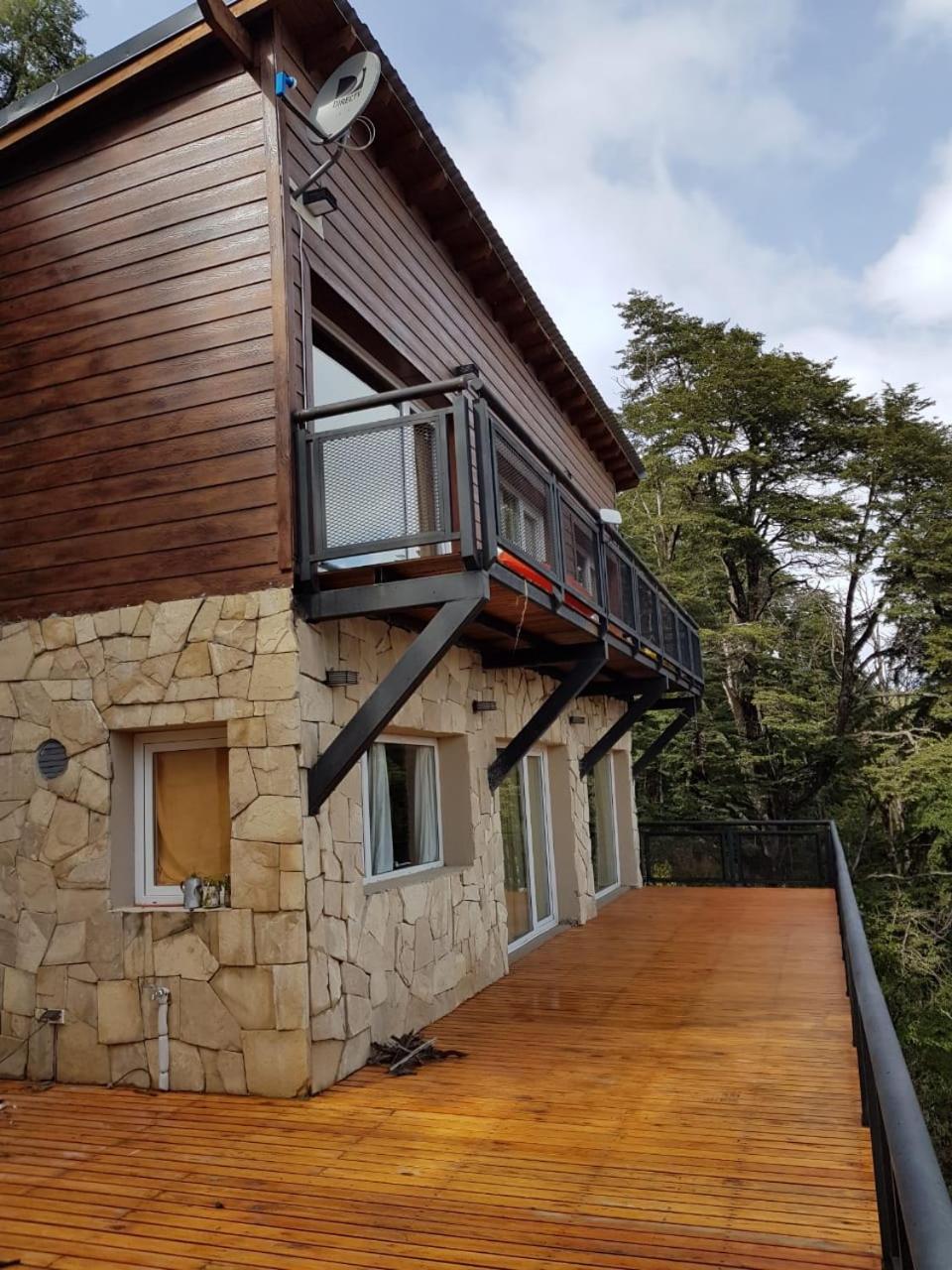 Albanta casa con costa en Bariloche