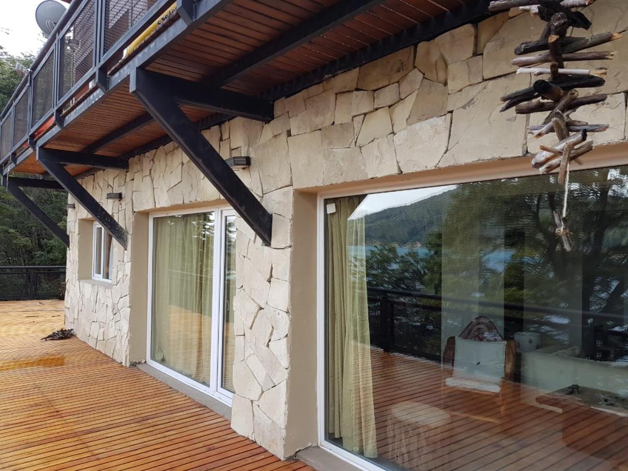 Albanta casa con costa en Bariloche