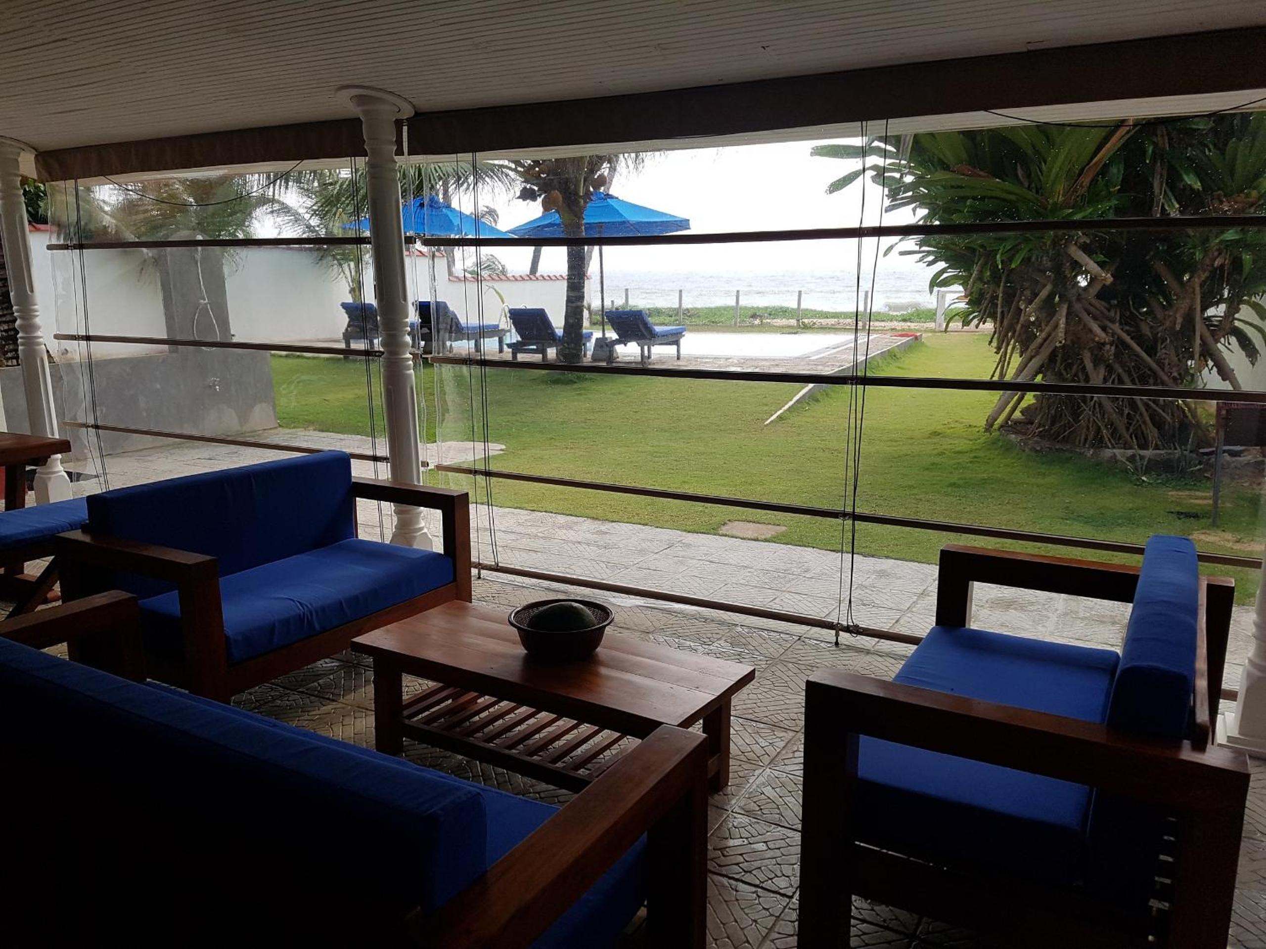 Tropical Beach House Hikkaduwa view 3