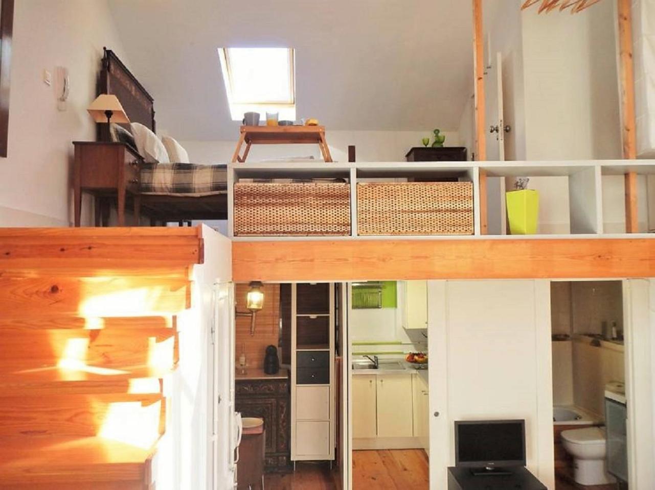 Central Lisbon Charming Loft view 2