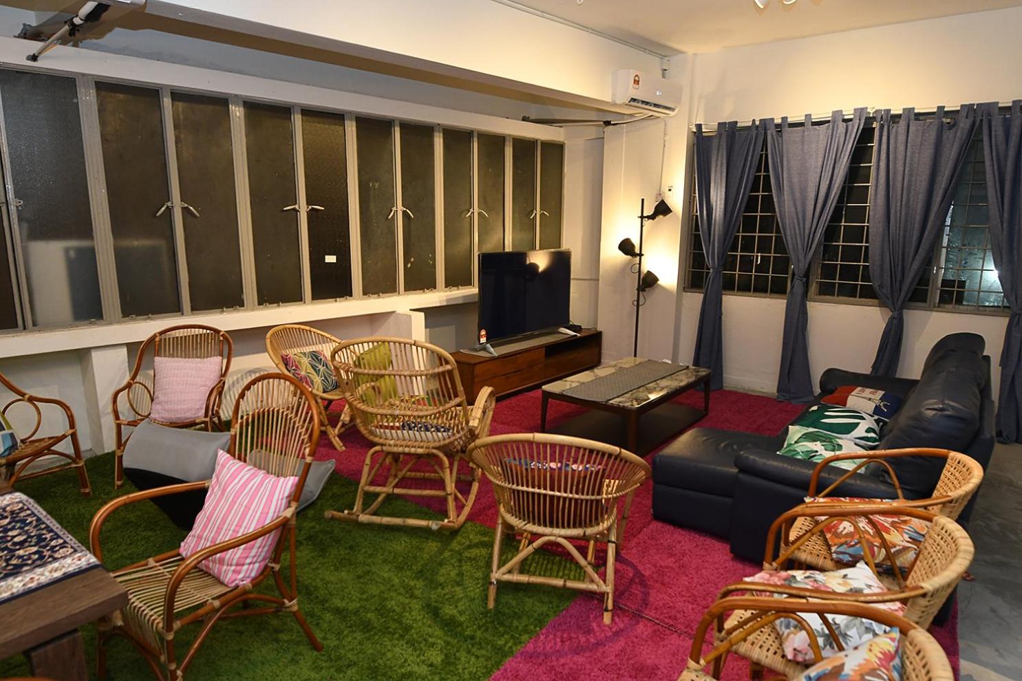 Sha La La Hostel