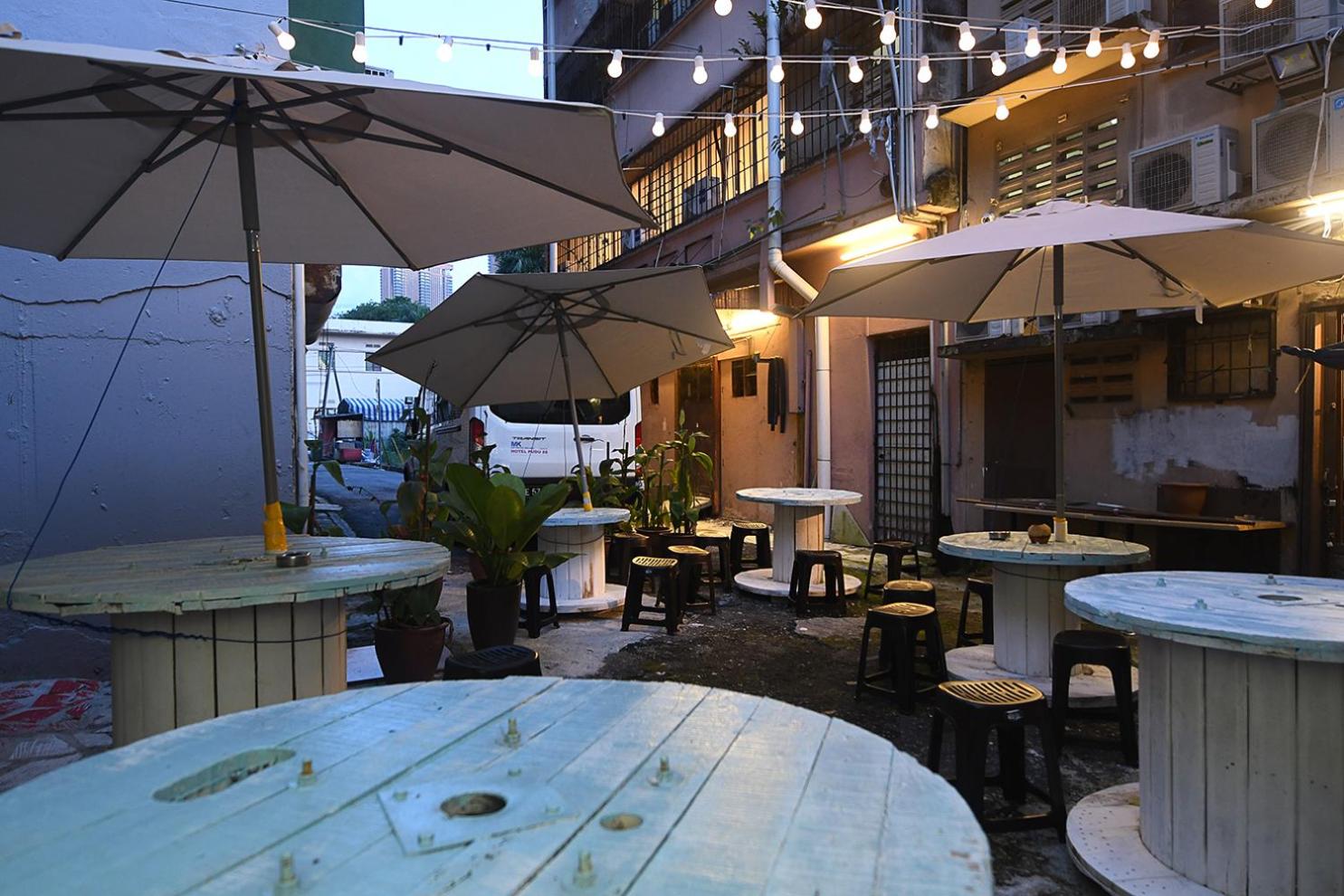 Sha La La Hostel