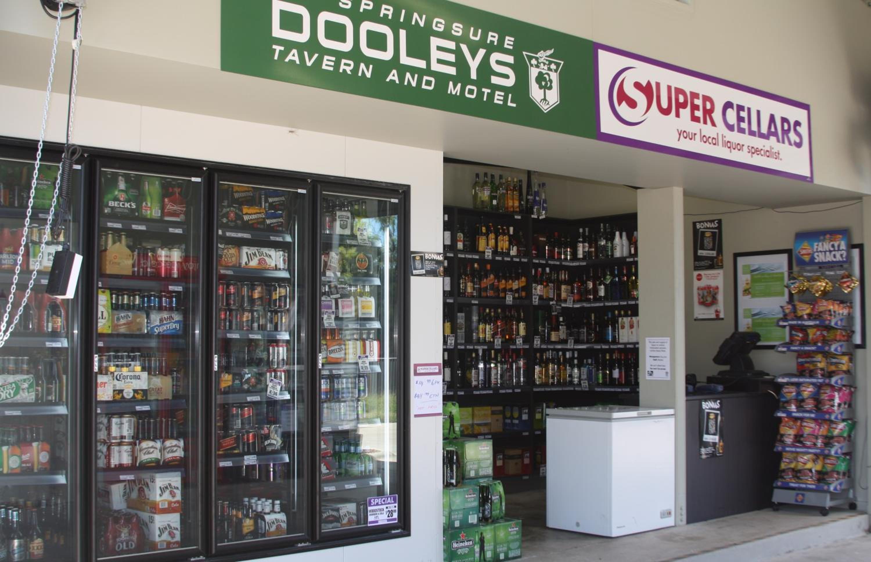 Dooley's Tavern & Motel Springsure