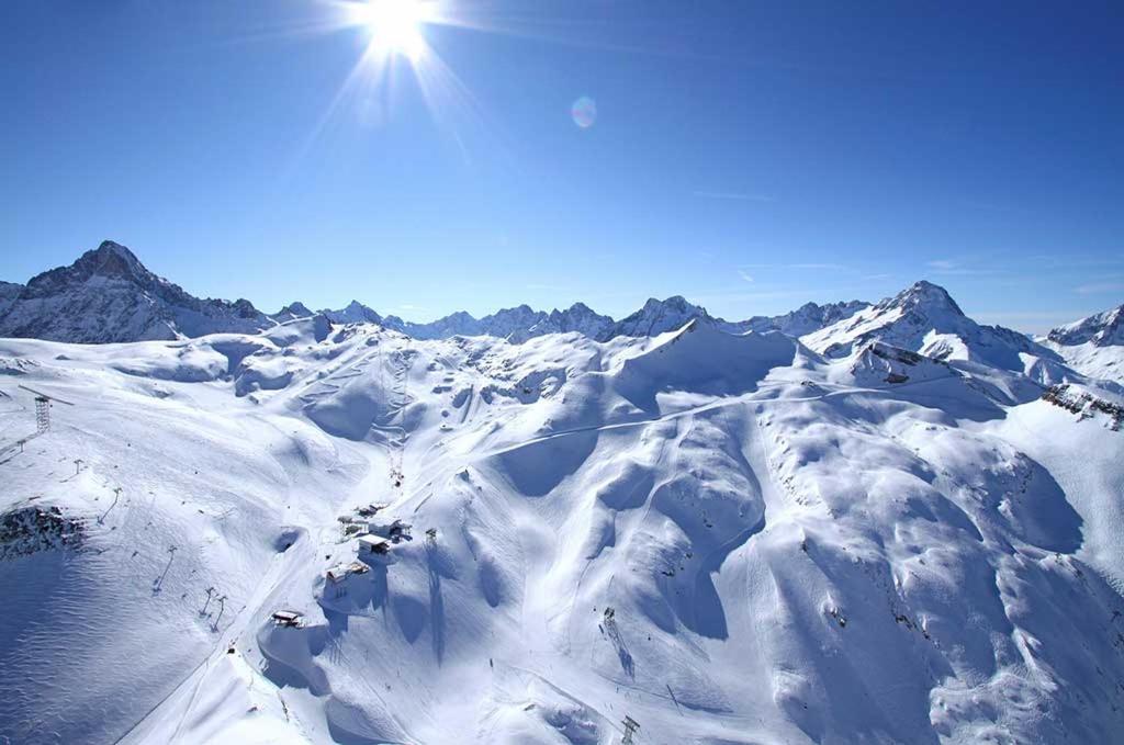 Le Montana view 2