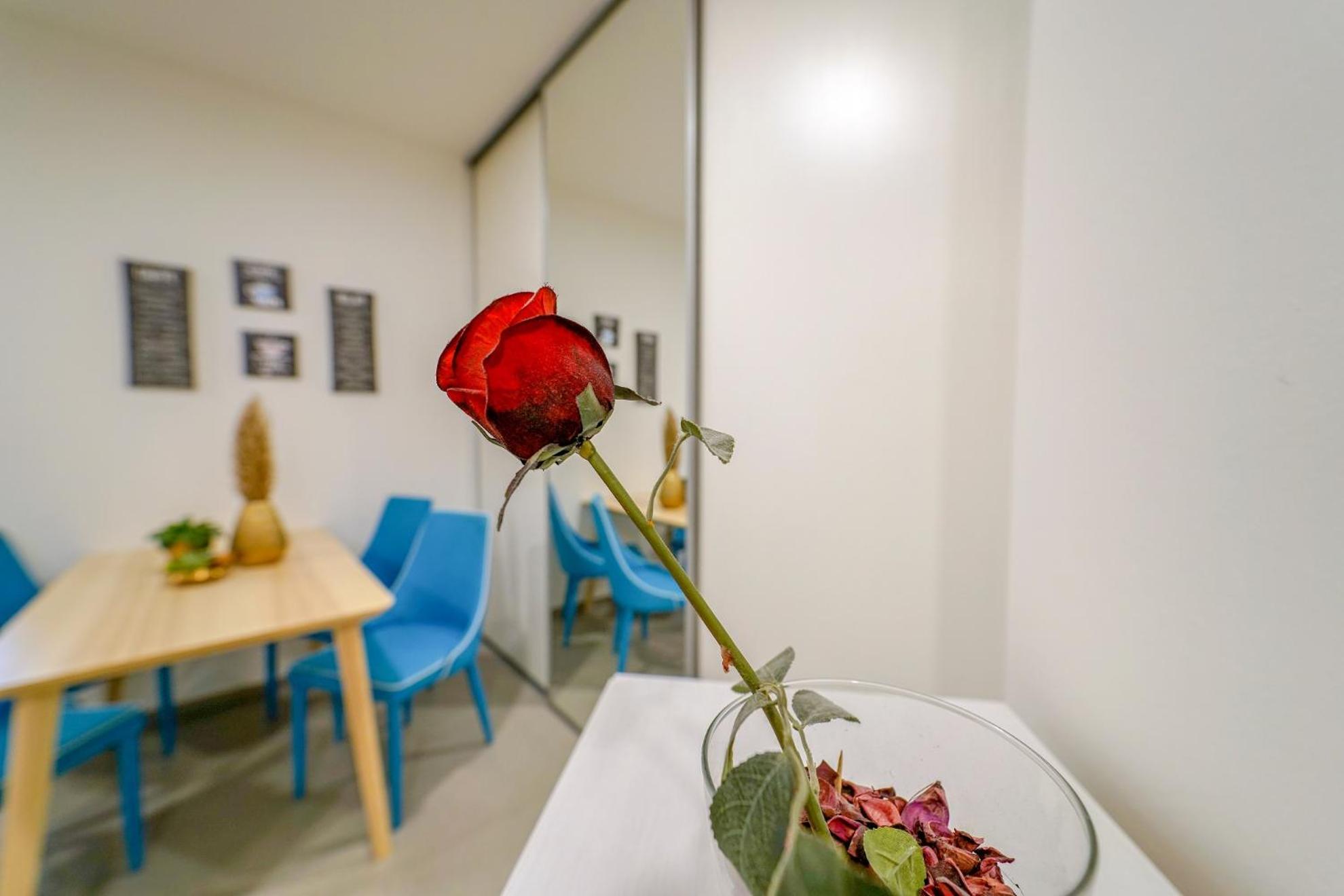 Vesna Convenient Apartment by CHORS