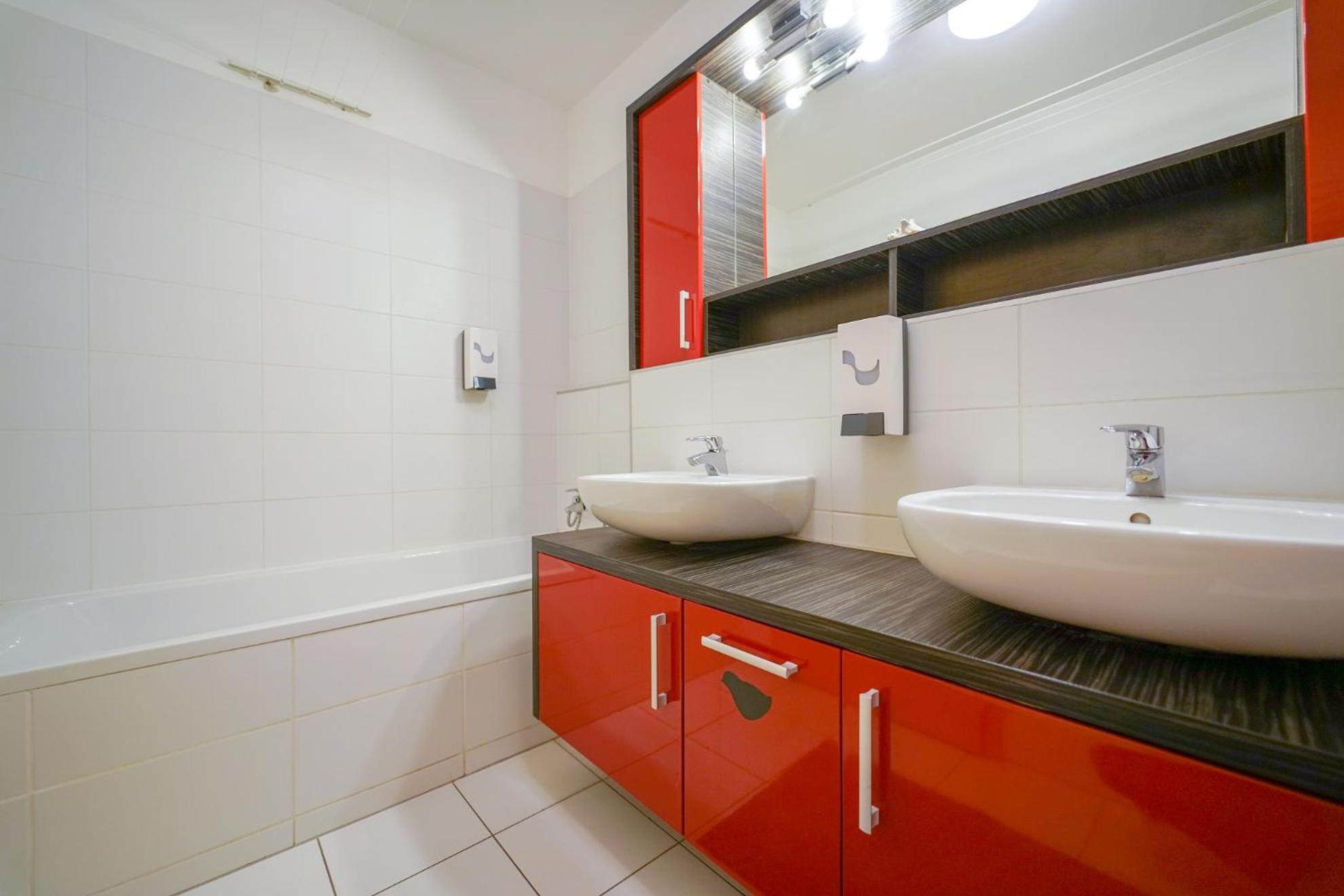 Slavic Spacious Apartments by CHORS view 4