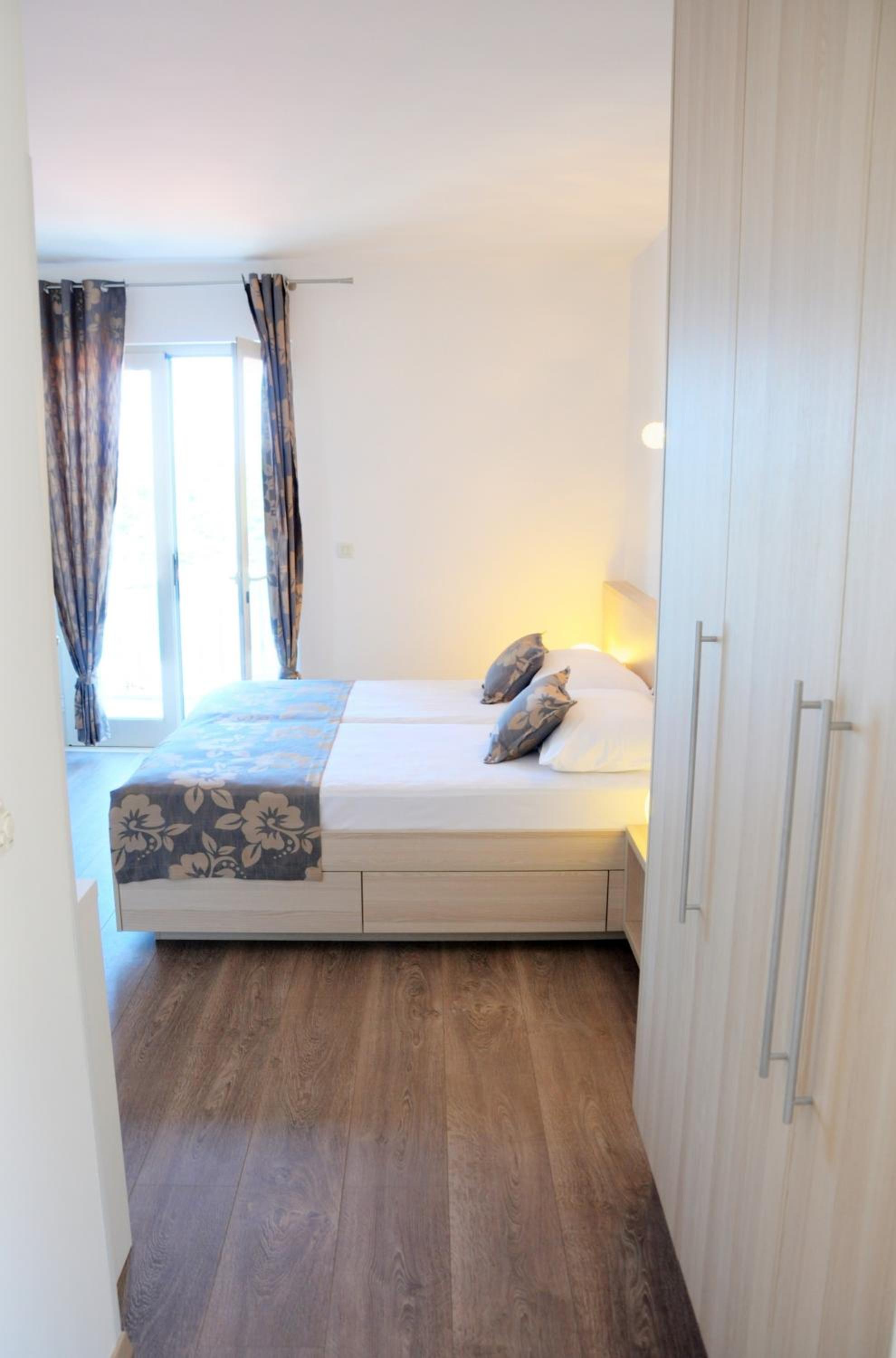 Paradis Apartments
