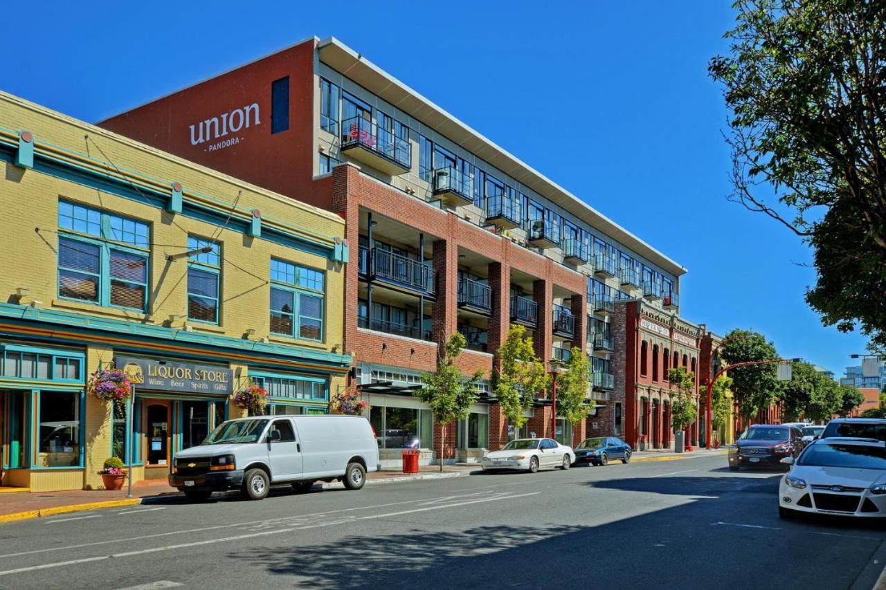 Downtown Heritage Condo with Parking