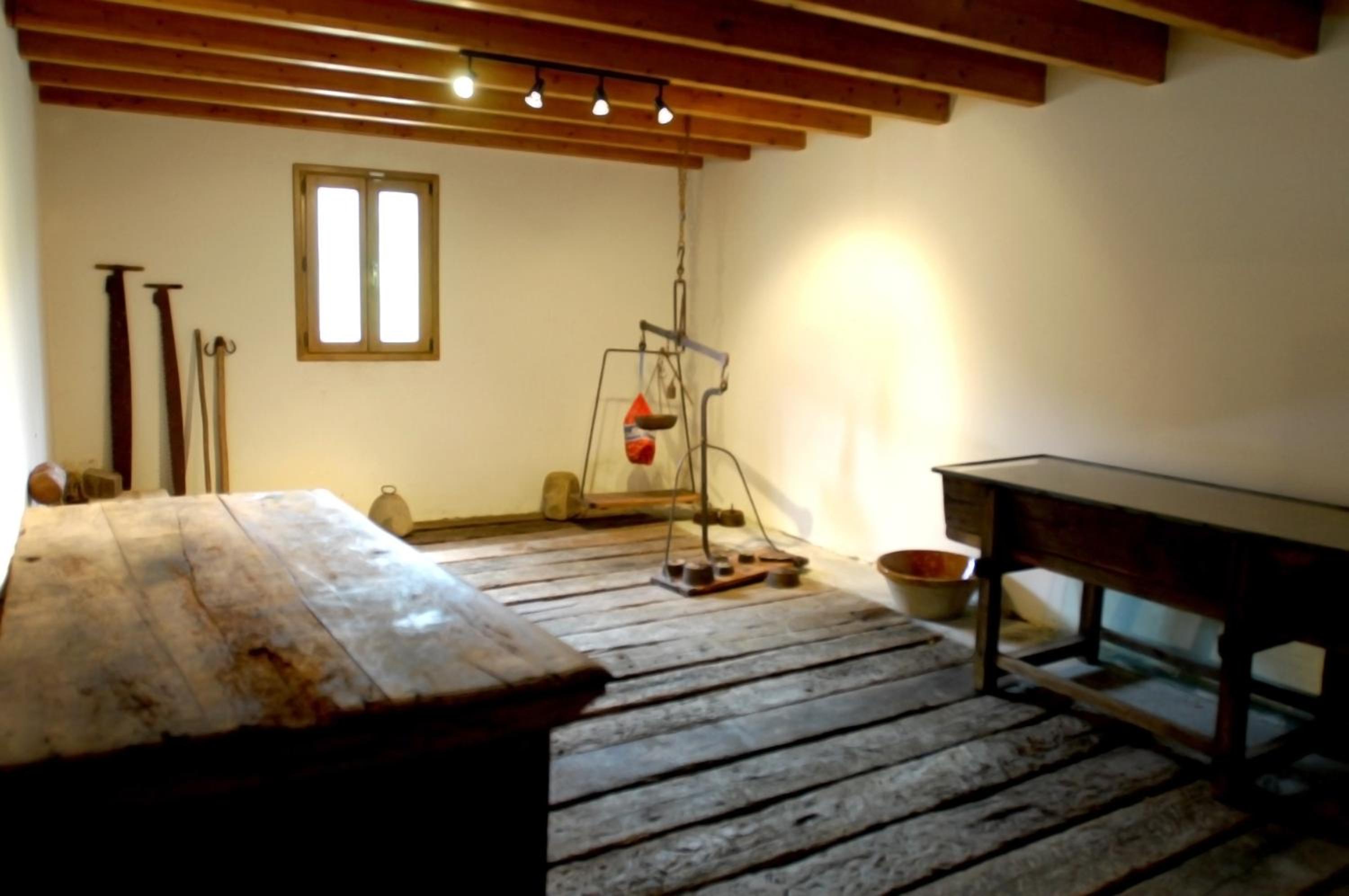 Errota-Barri Caserio Boutique