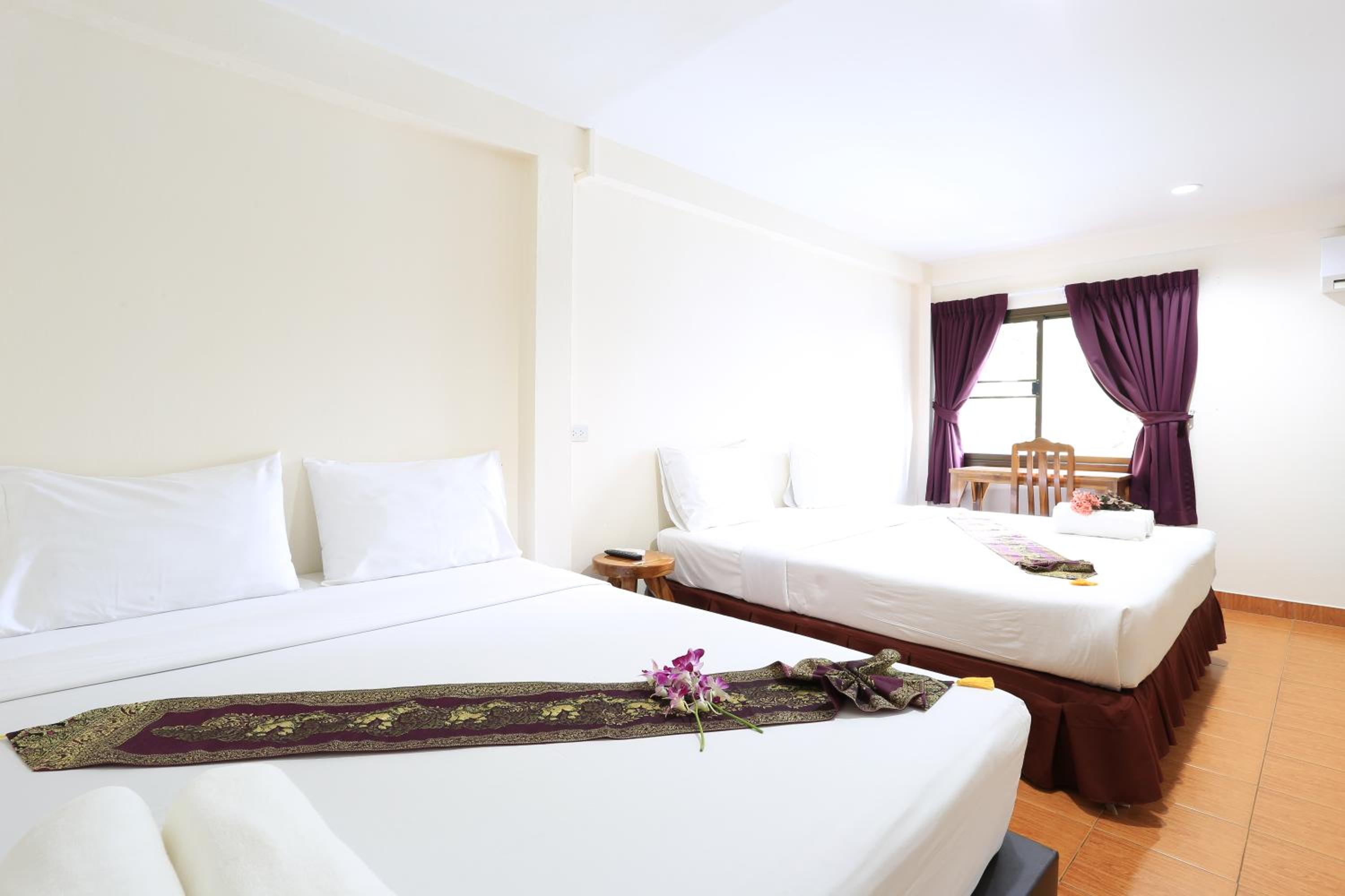 The Siam Guest House - SHA Extra Plus