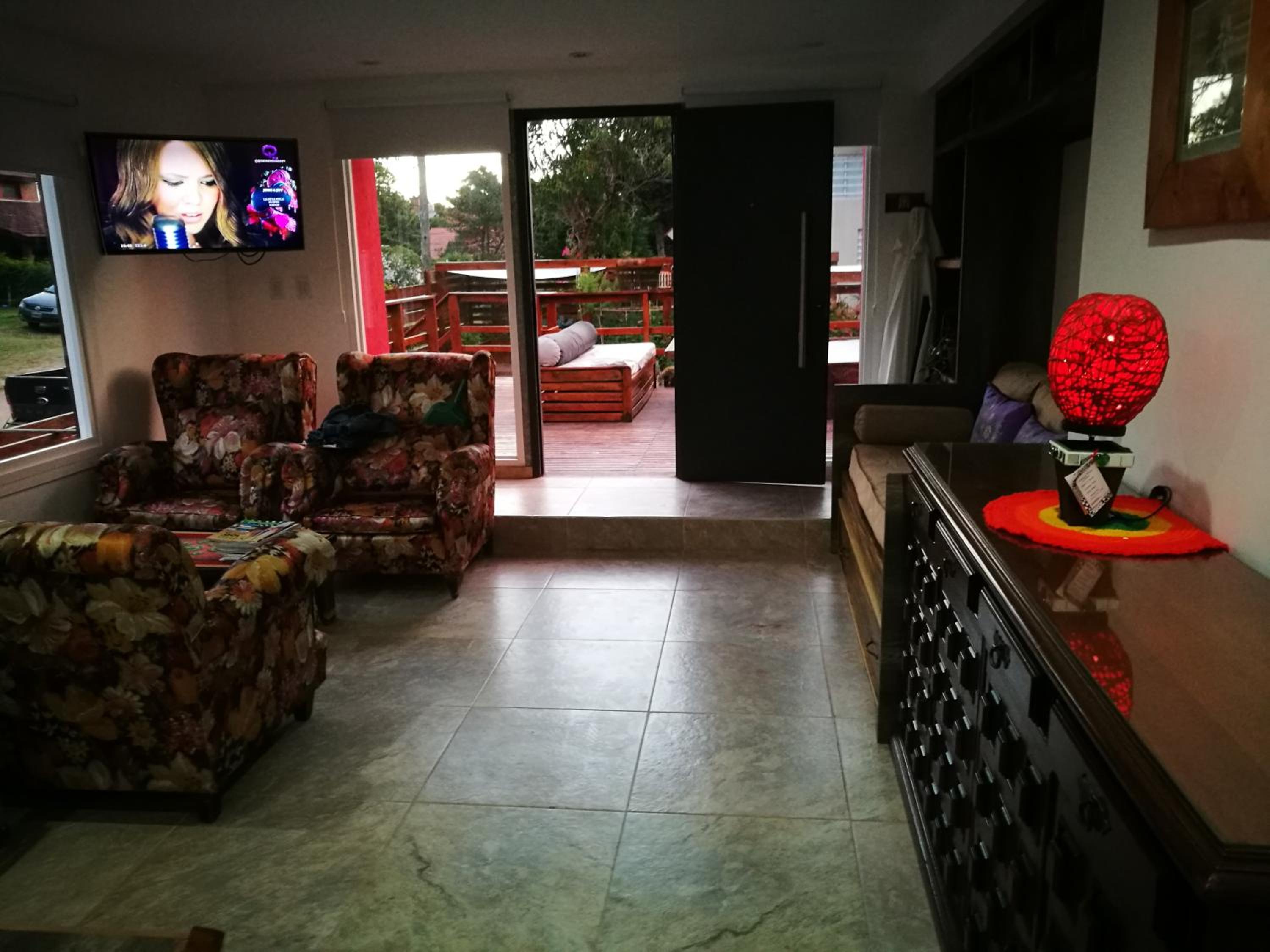 Departamento con parque a metros del mar