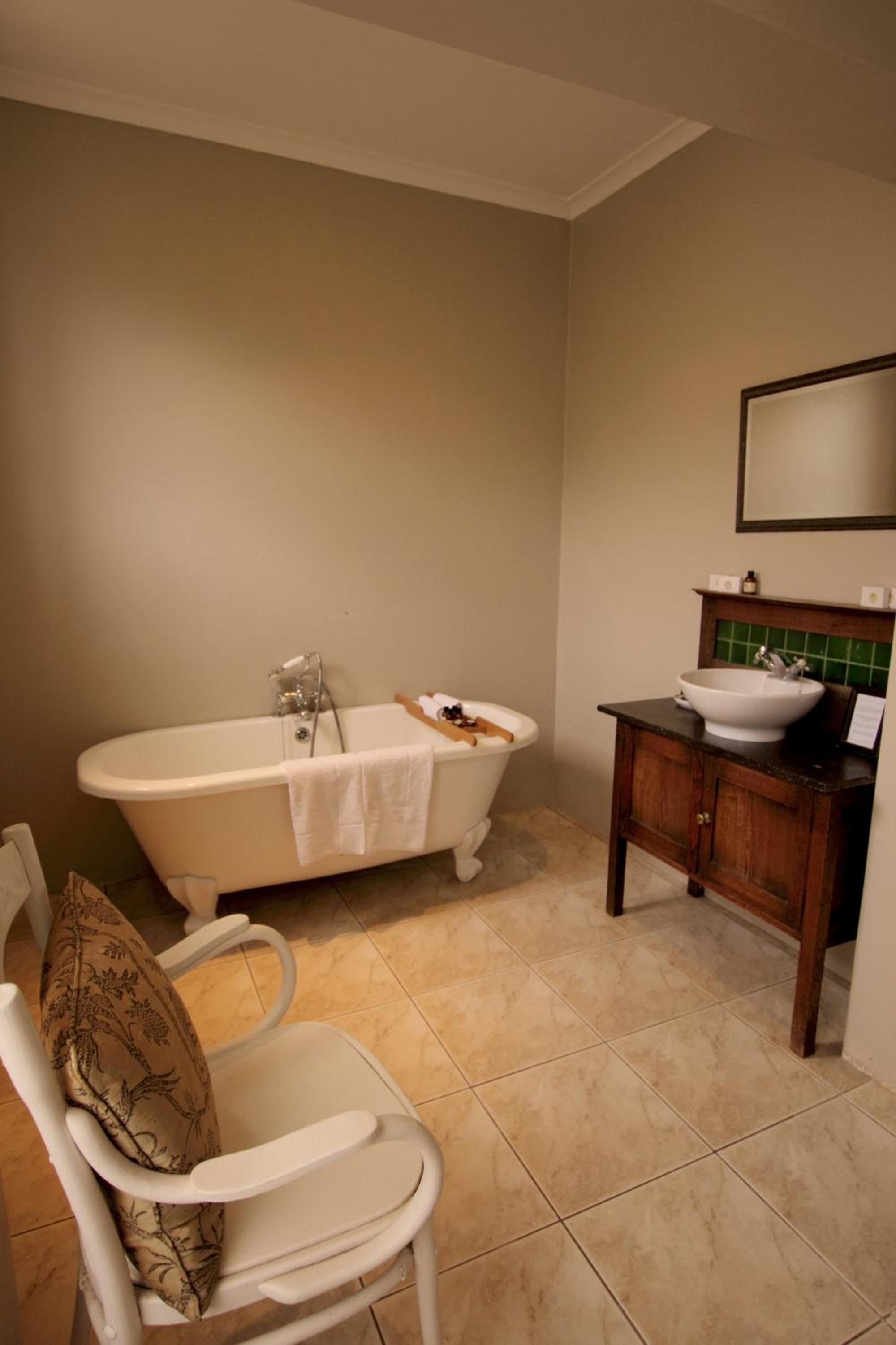 Leeuwenbosch Country House - Amakhala Game Reserve