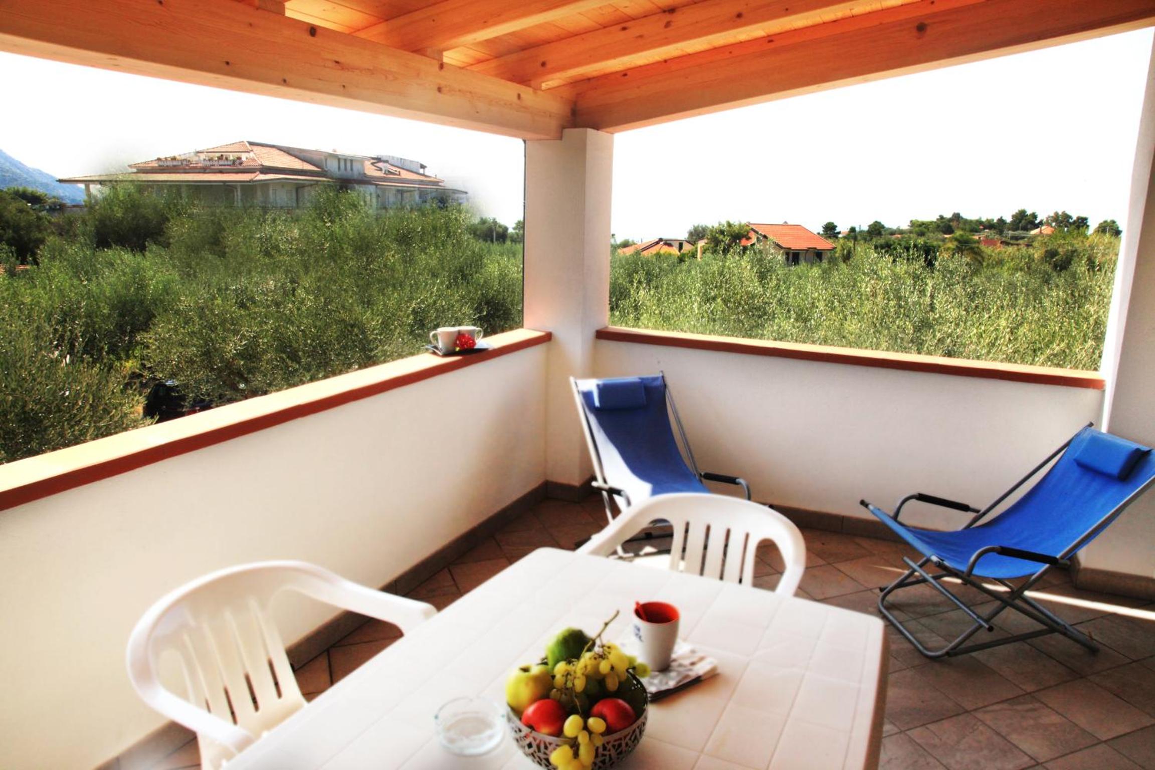 Case Vacanze Sangeni view 4